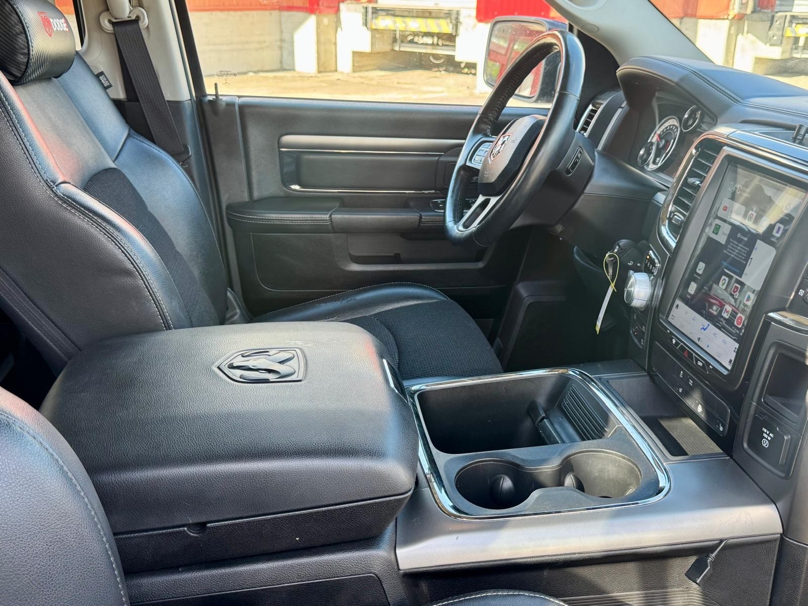 DODGE 1500-showroom-element-3