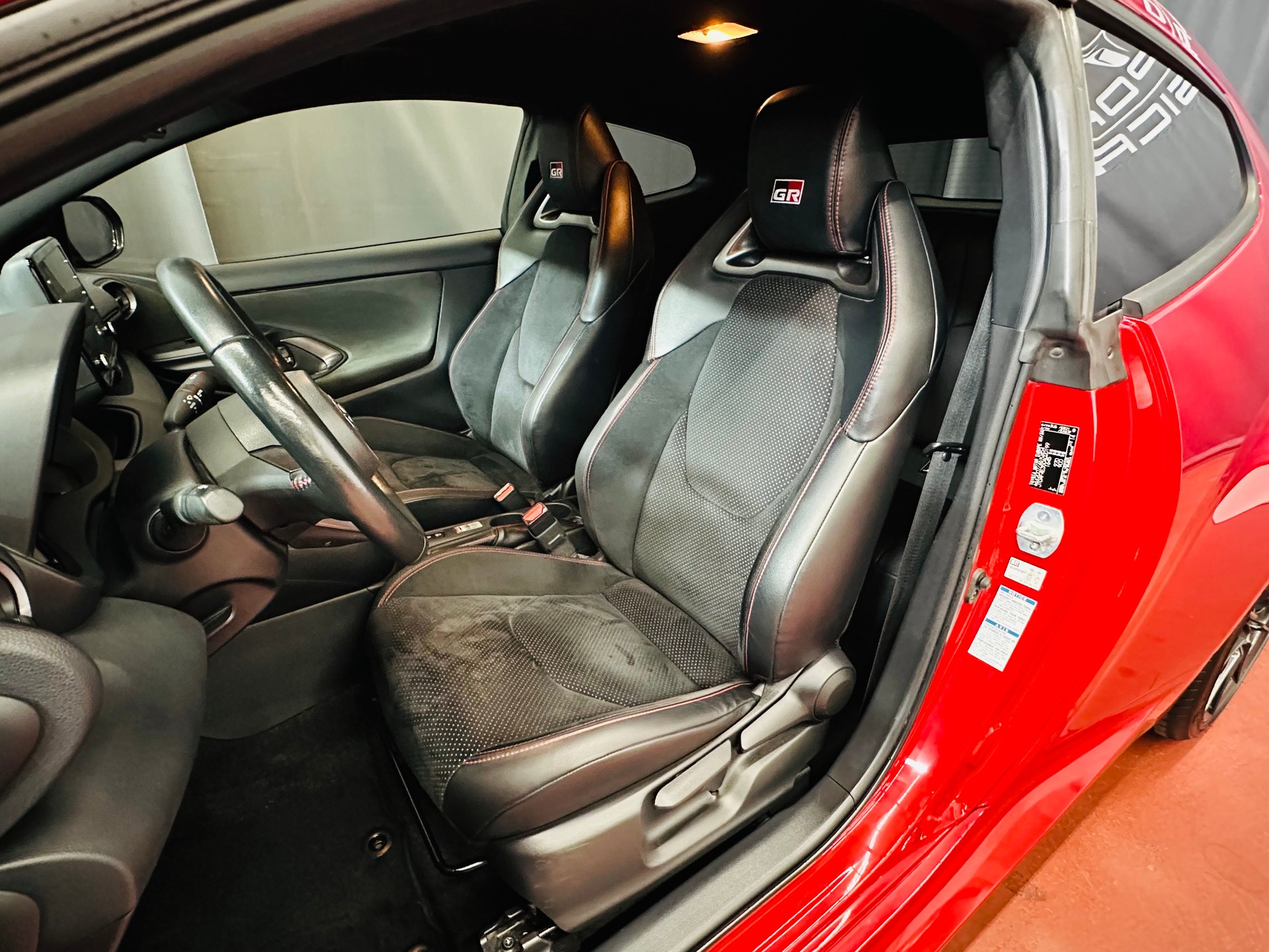 TOYOTA Yaris 1.6 GR Sport Pack Circuit-image-11
