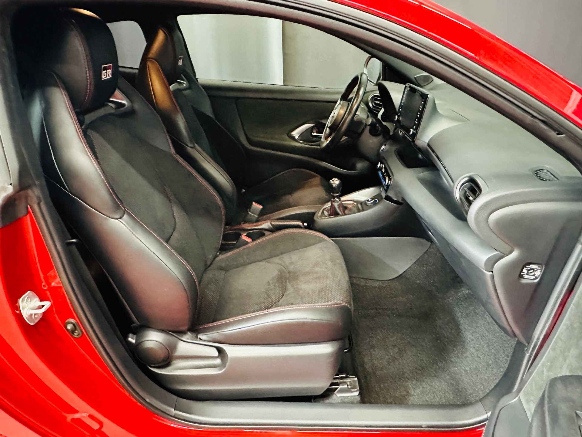 TOYOTA Yaris 1.6 GR Sport Pack Circuit-image-14