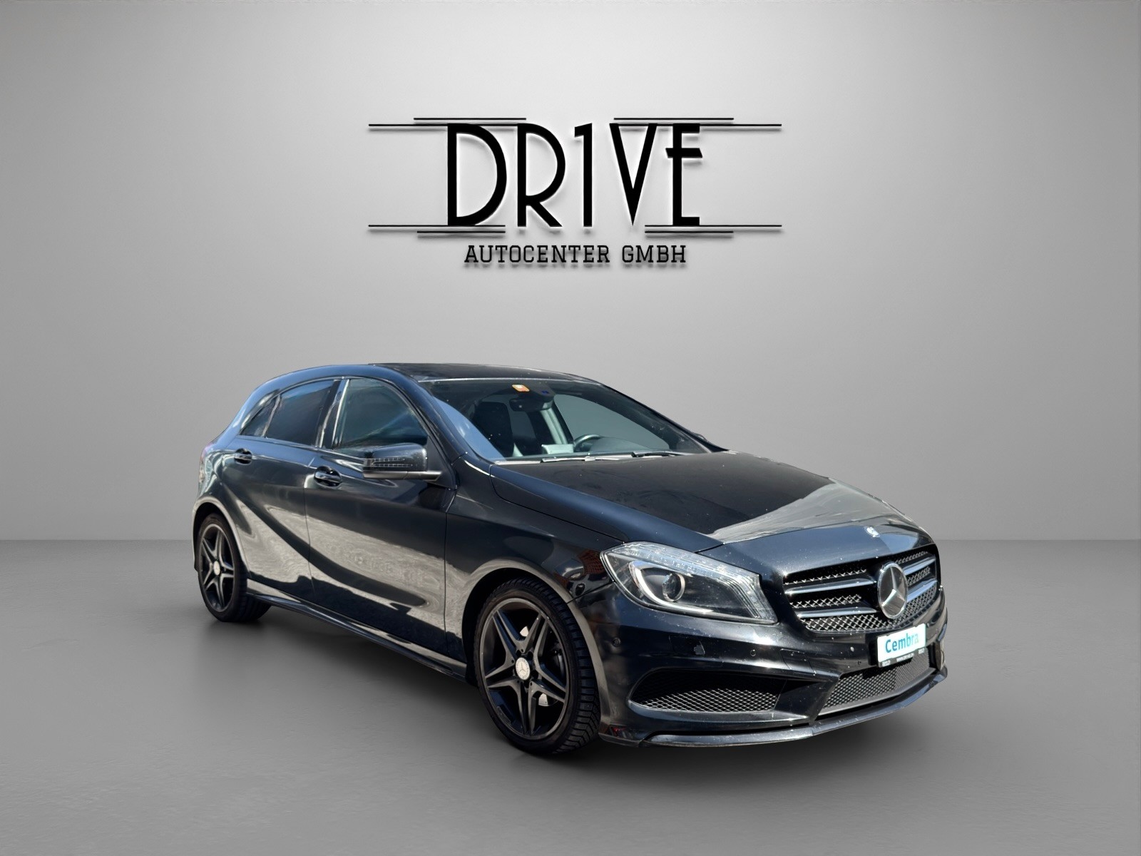 MERCEDES-BENZ A 180 AMG Line 7G-DCT-image-2
