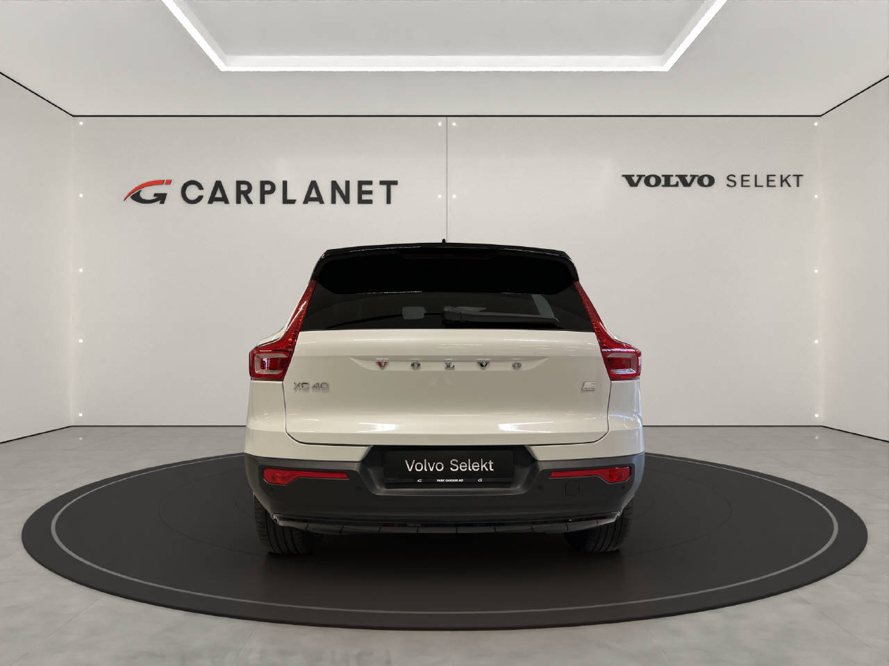 VOLVO XC40 P8 Twin R-Design AWD-image-4