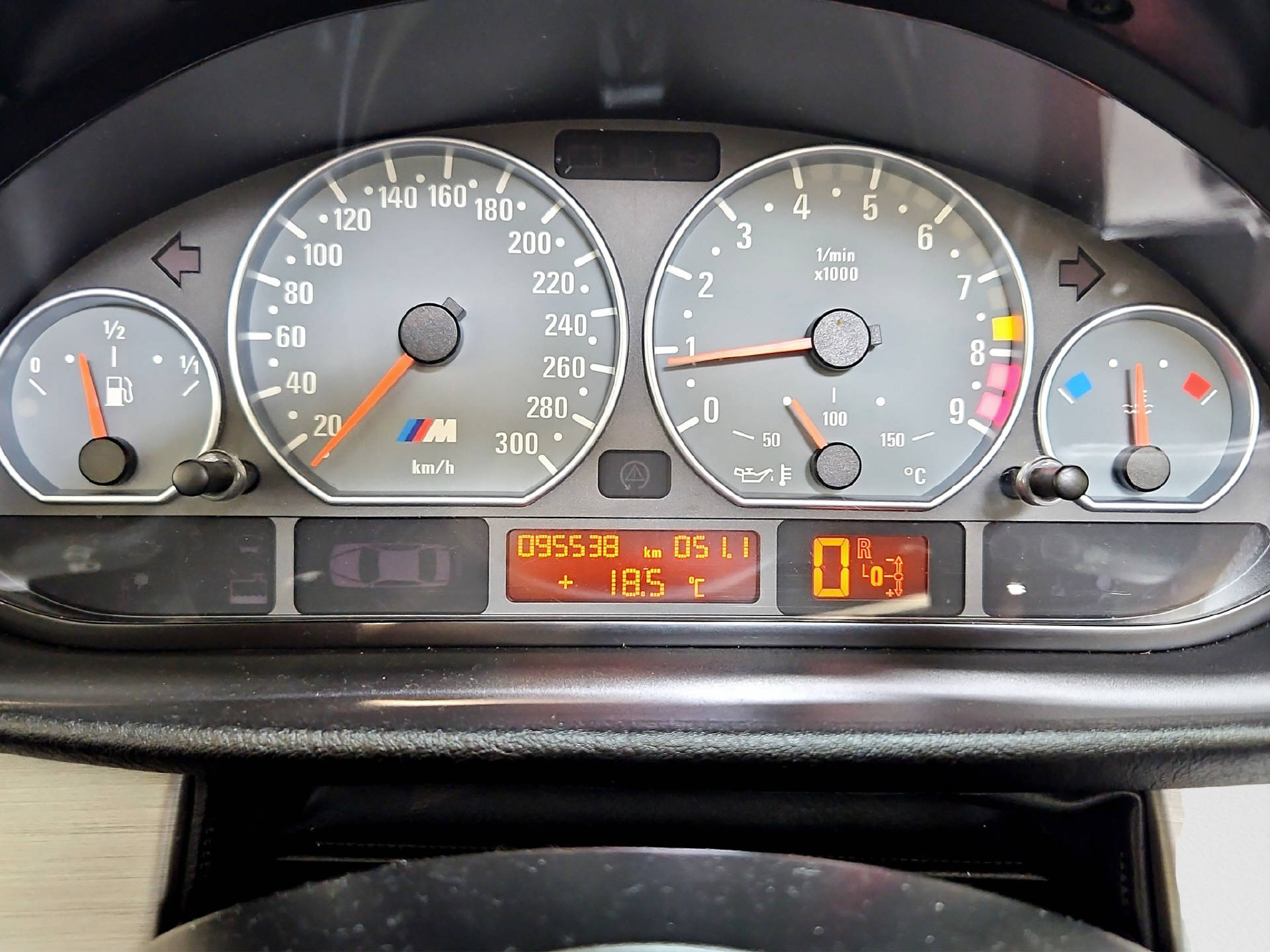 BMW M3-image-8