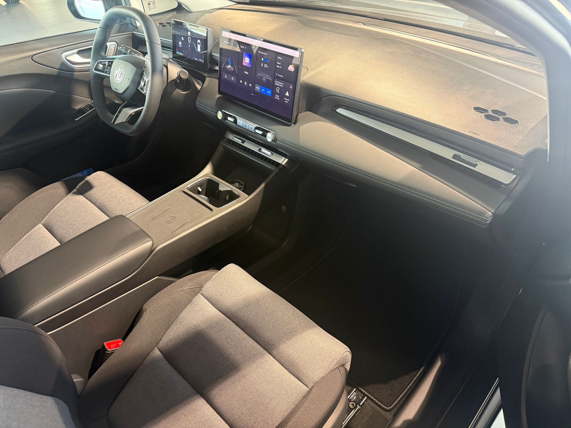 MG MG4 EV URBAN 54 kWh Premium-image-11