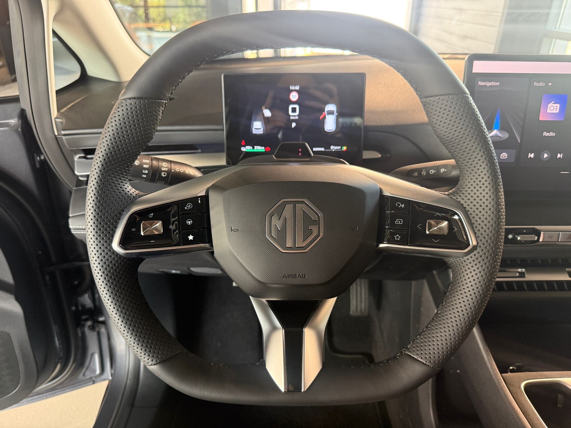 MG MG4 EV URBAN 54 kWh Premium-image-12