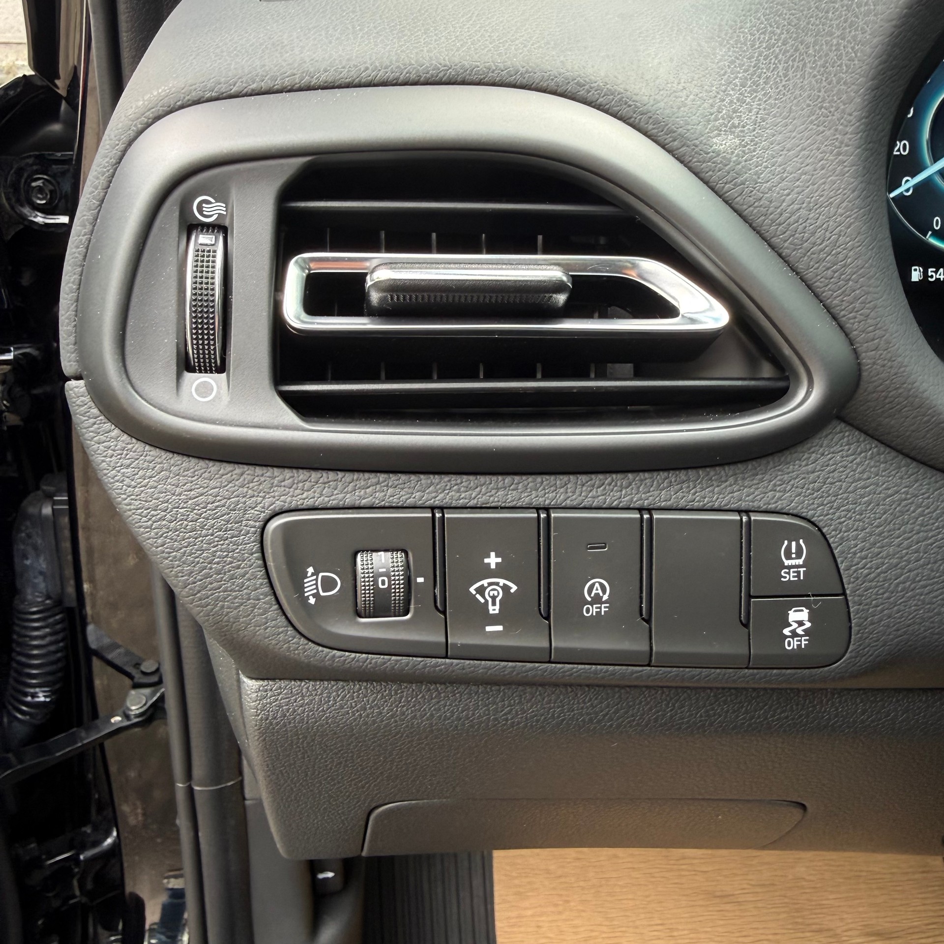HYUNDAI i30 1.5 T-GDi Vertex 48V MH DCT *CH-FAHRZEUG*-image-22