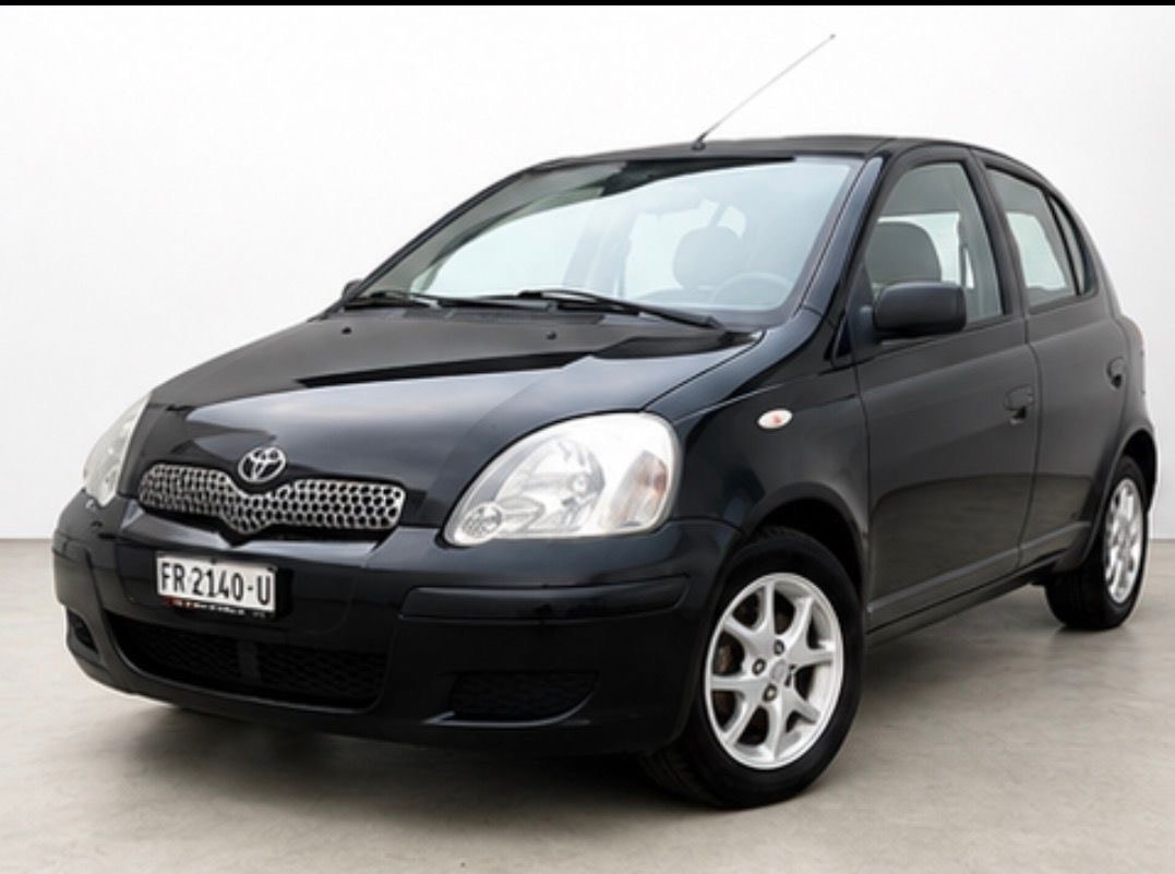 TOYOTA Yaris 1.3 Linea Sol-image-2