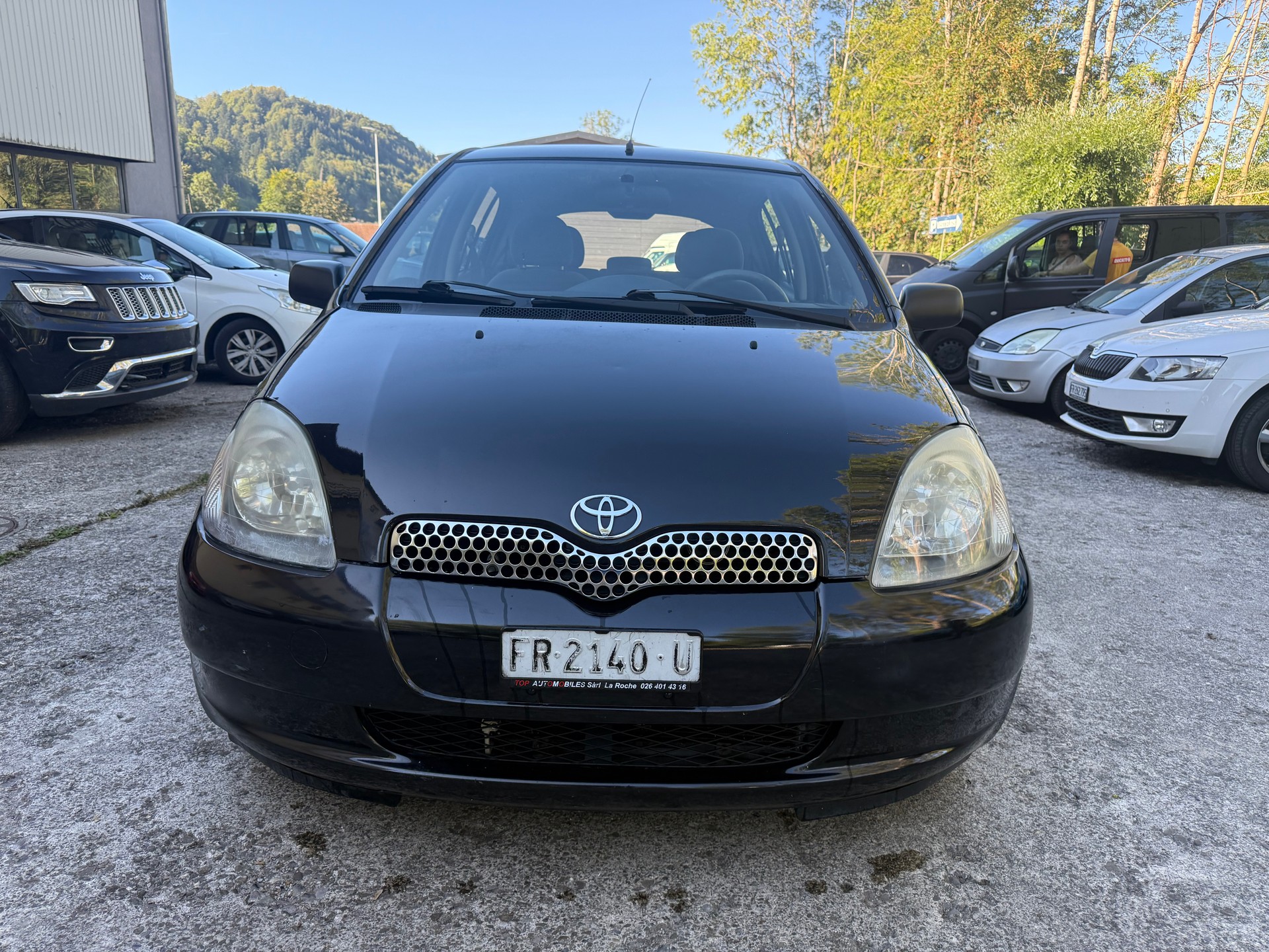 TOYOTA Yaris 1.3 Linea Sol-image-1