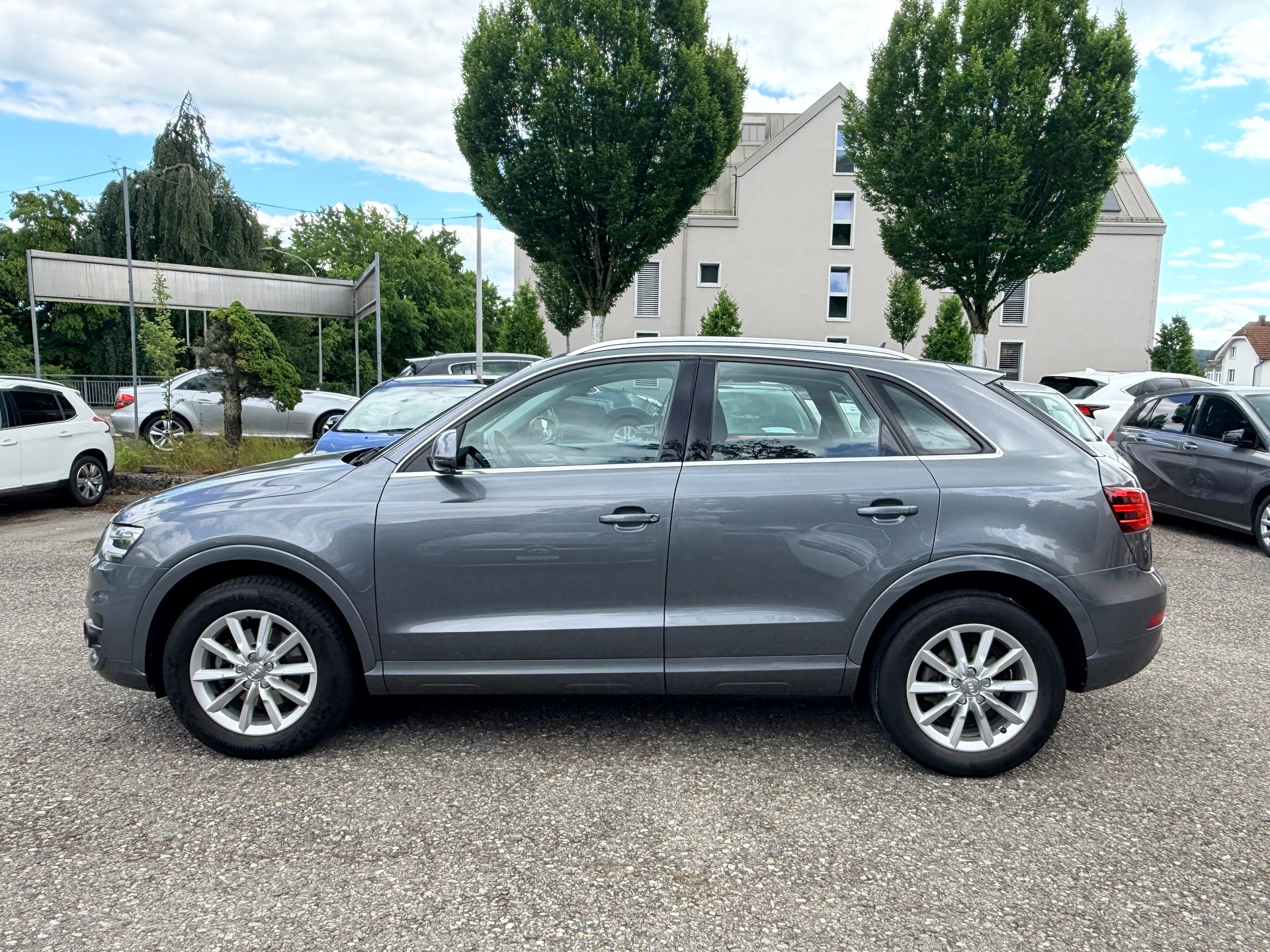 AUDI Q3 1.4 TFSI S-tronic-showroom-element-3