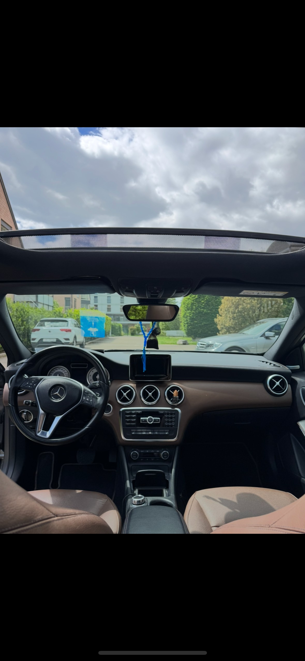 MERCEDES-BENZ A 220-image-3