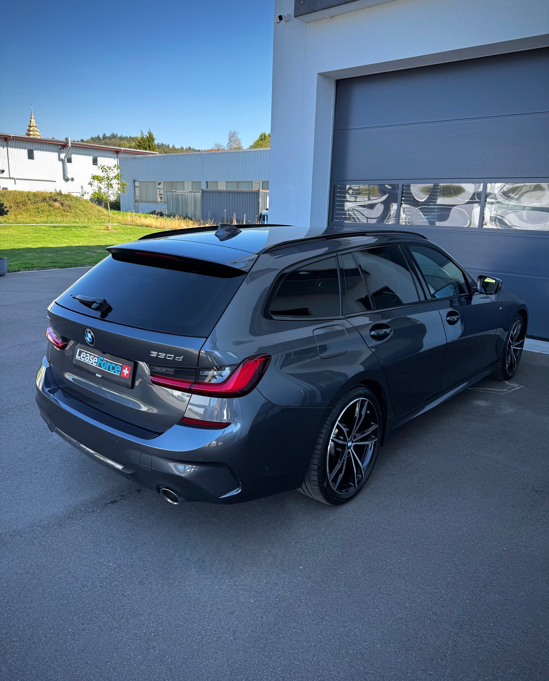 BMW 330d xDrive Touring Steptronic M Sport-image-4