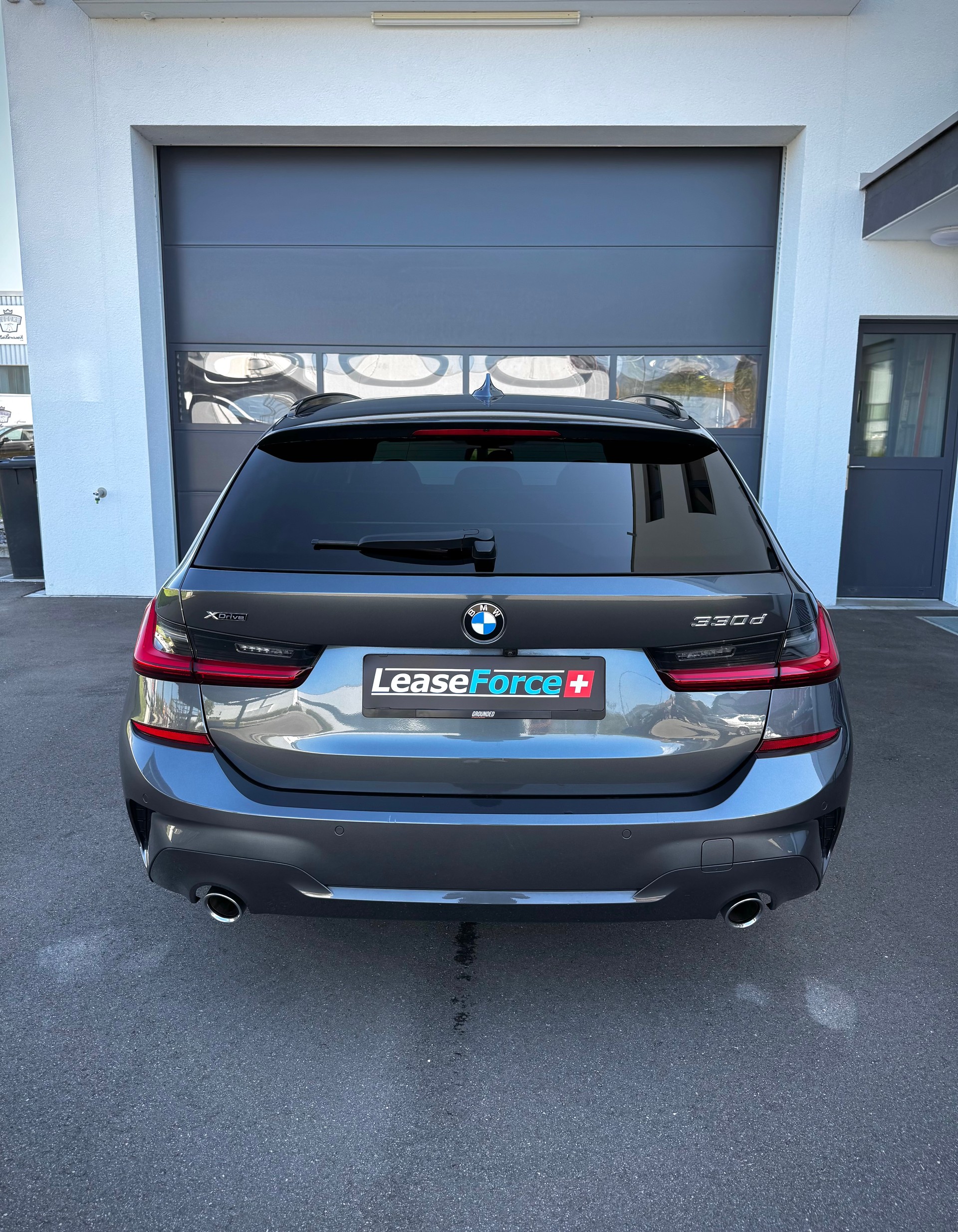 BMW 330d xDrive Touring Steptronic M Sport-image-5