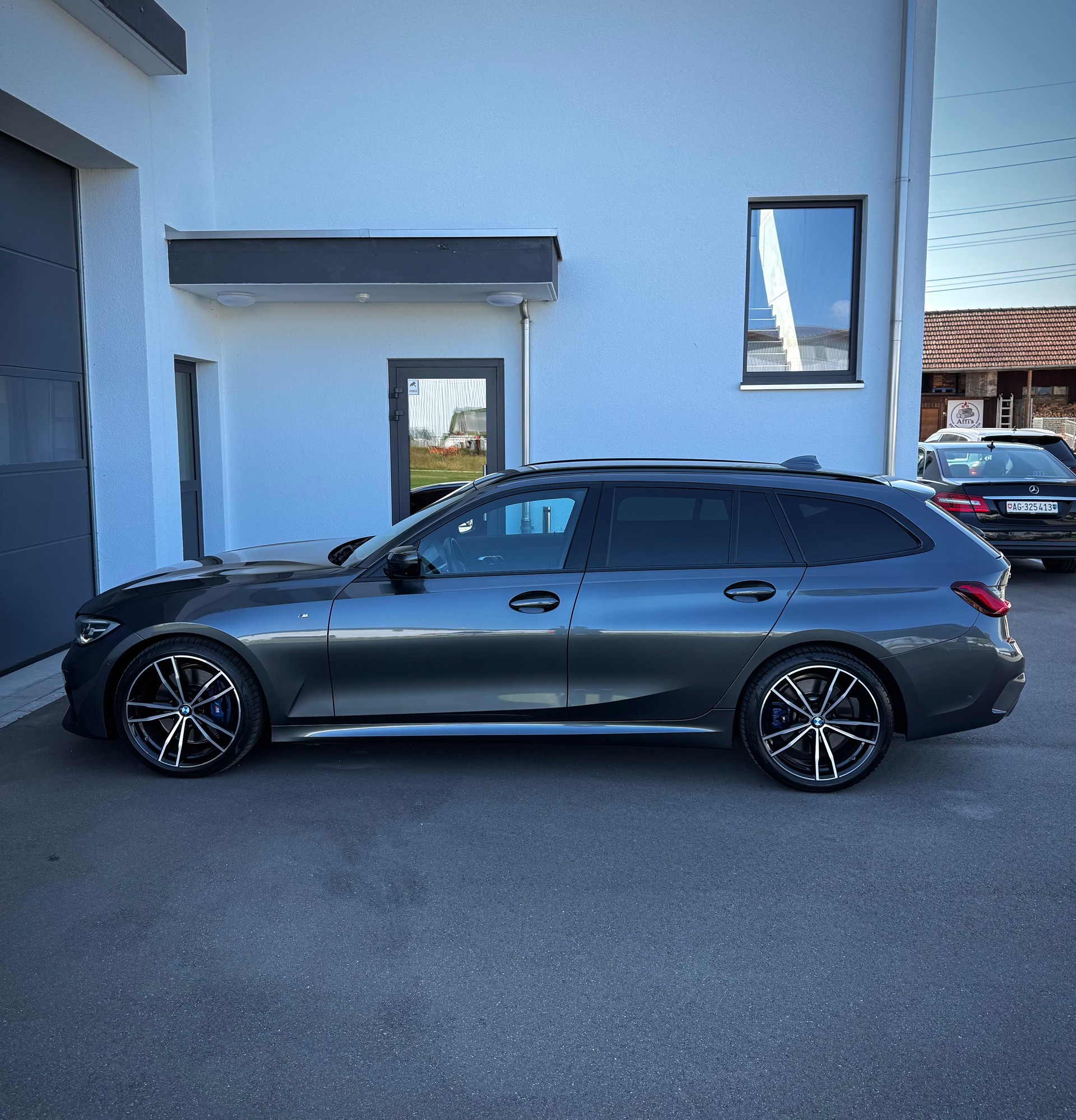 BMW 330d xDrive Touring Steptronic M Sport-image-7
