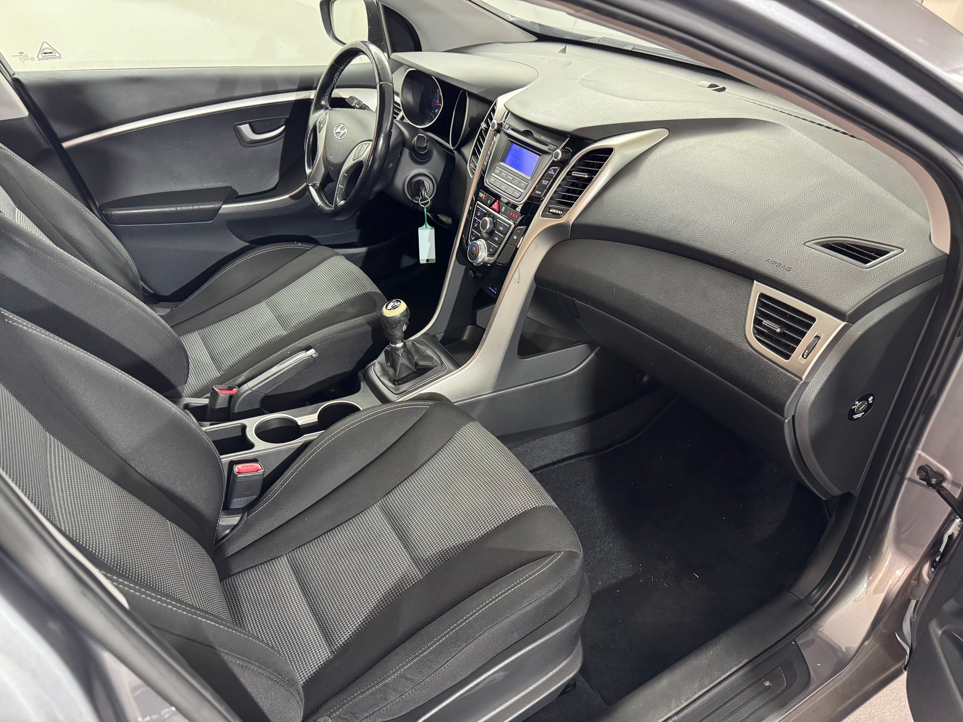 HYUNDAI i30 1.4 Comfort-image-10