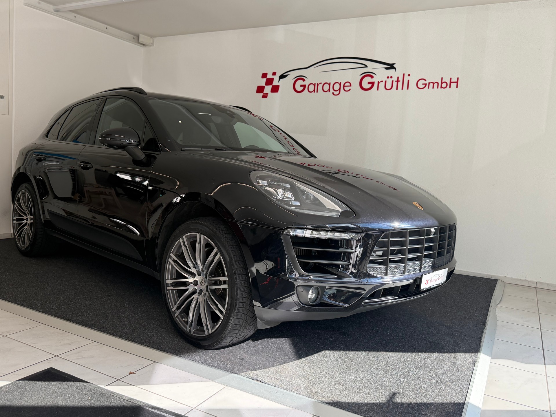 PORSCHE Macan 3.0 V6 S-image-0
