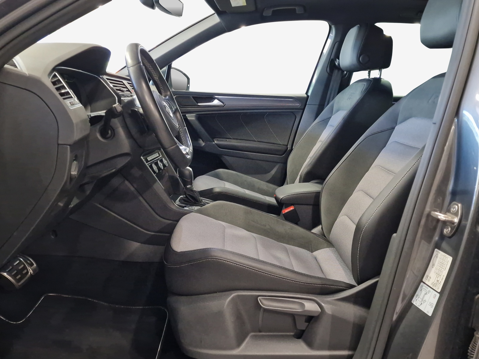 VW Tiguan 2.0 TDI SCR Highline 4Motion DSG-image-7