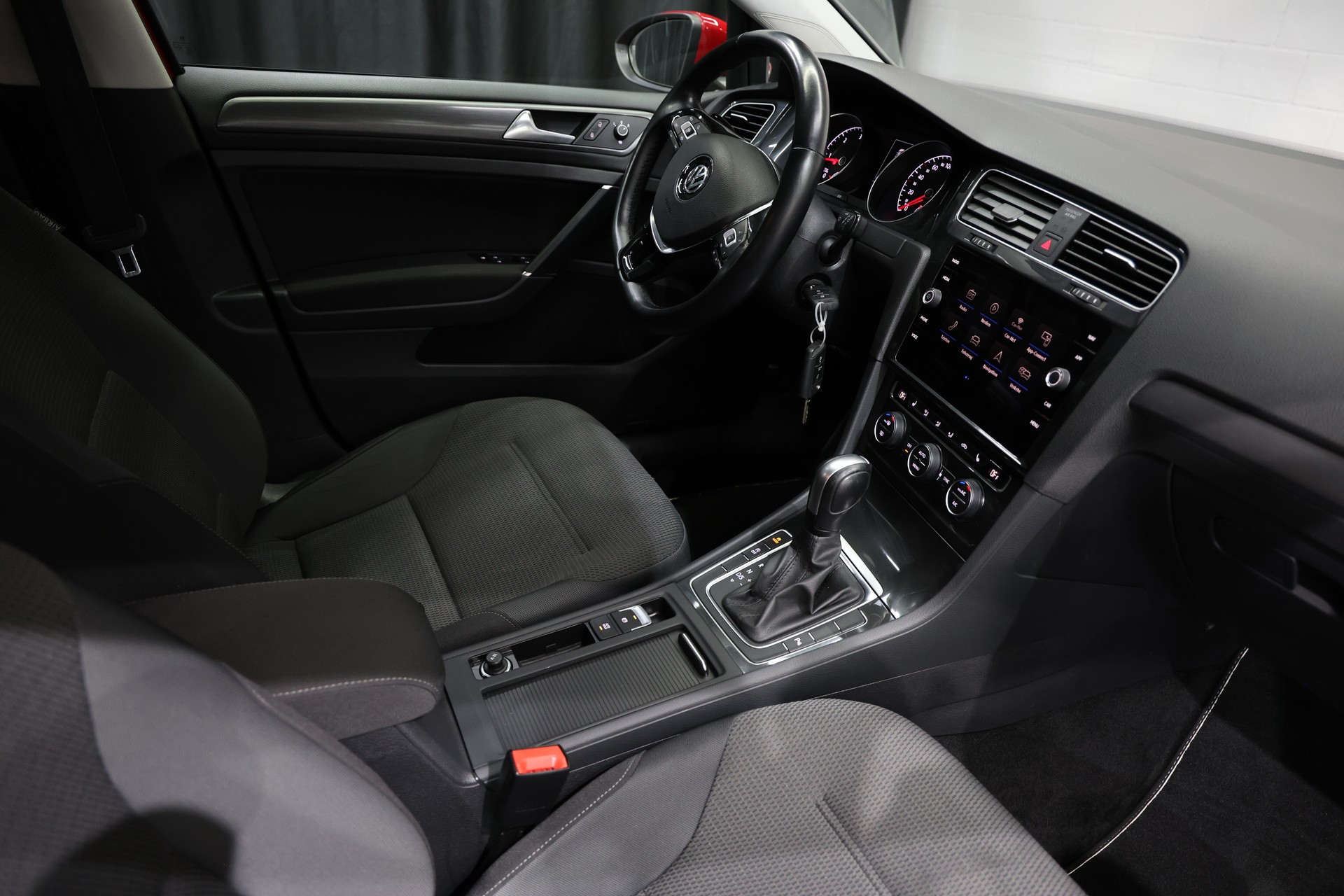 VW Golf Variant 2.0 TDI Comfortline DSG-image-8