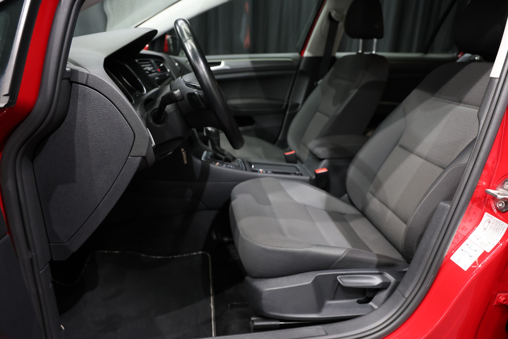 VW Golf Variant 2.0 TDI Comfortline DSG-image-5