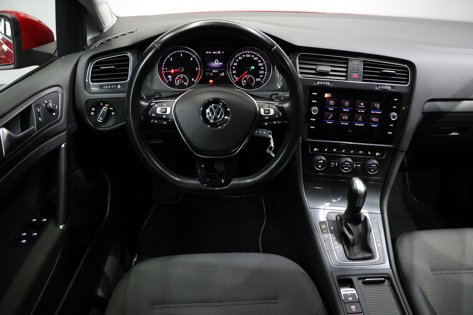 VW Golf Variant 2.0 TDI Comfortline DSG-image-10
