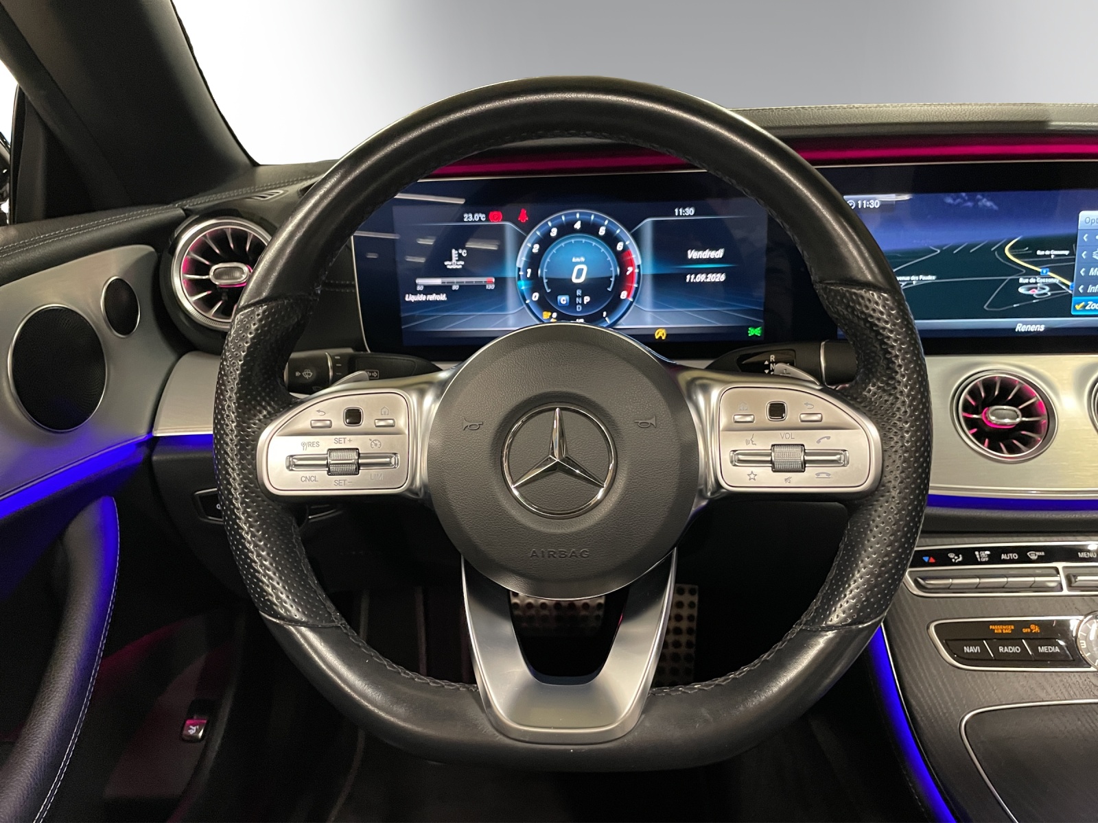 MERCEDES-BENZ E 200 Cabriolet Avantgarde 9G-Tronic-image-11