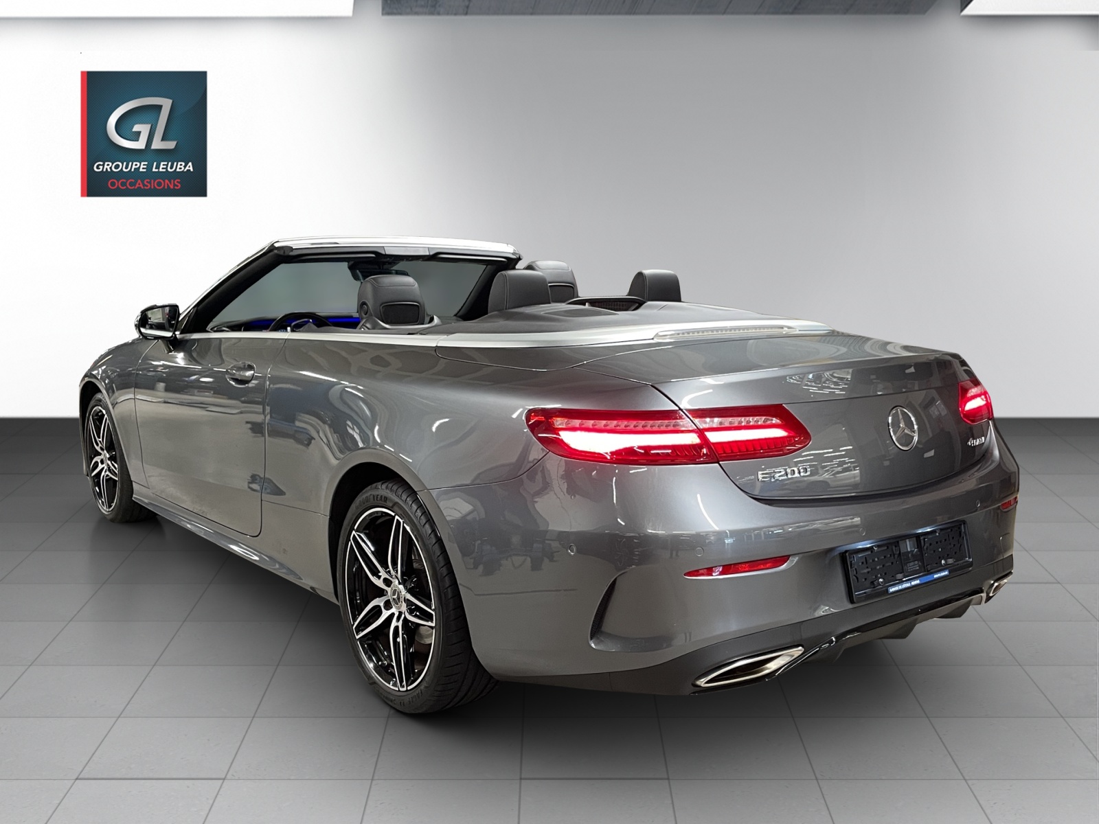 MERCEDES-BENZ E 200 Cabriolet Avantgarde 9G-Tronic-image-3