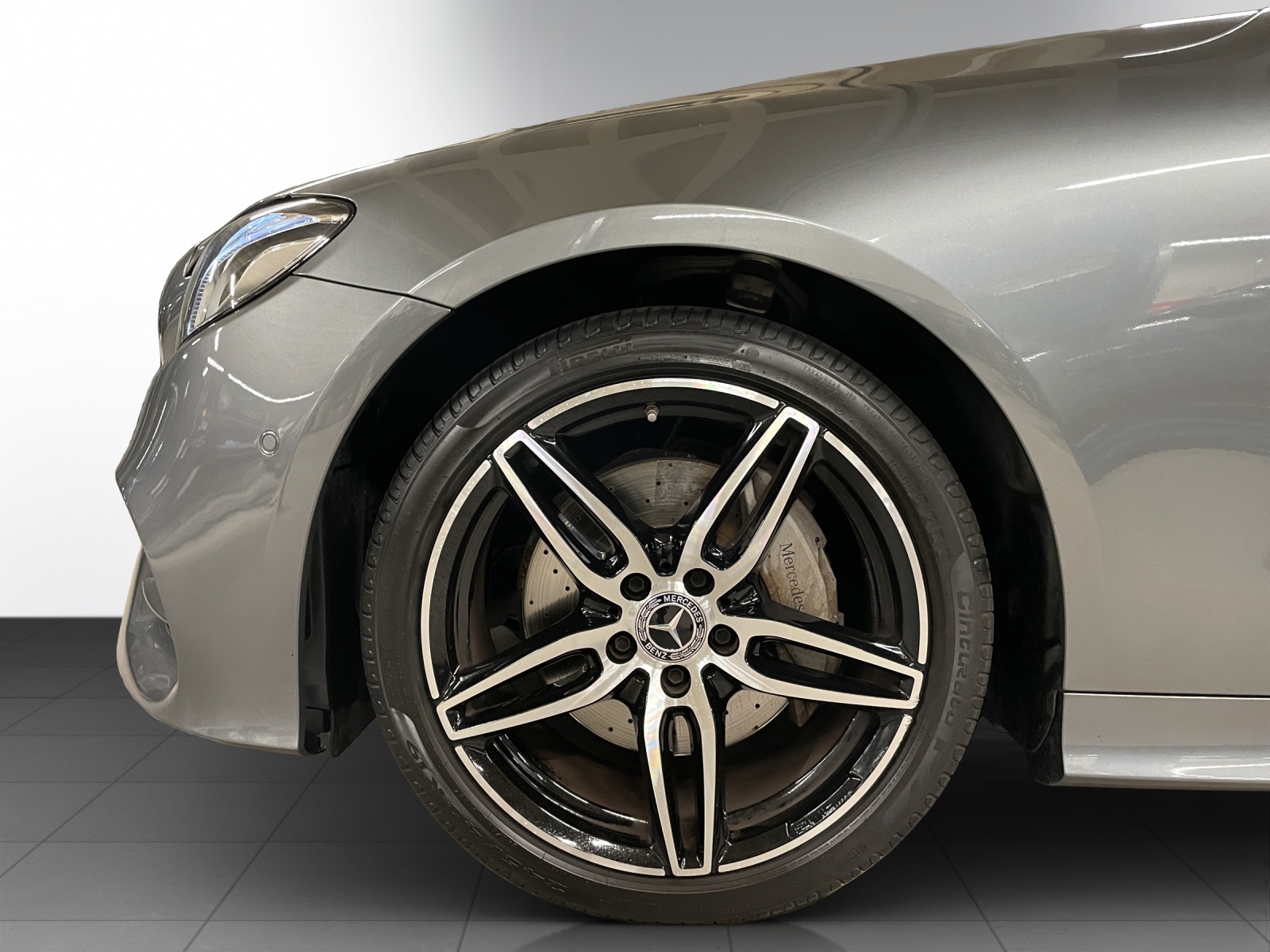 MERCEDES-BENZ E 200 Cabriolet Avantgarde 9G-Tronic-image-5