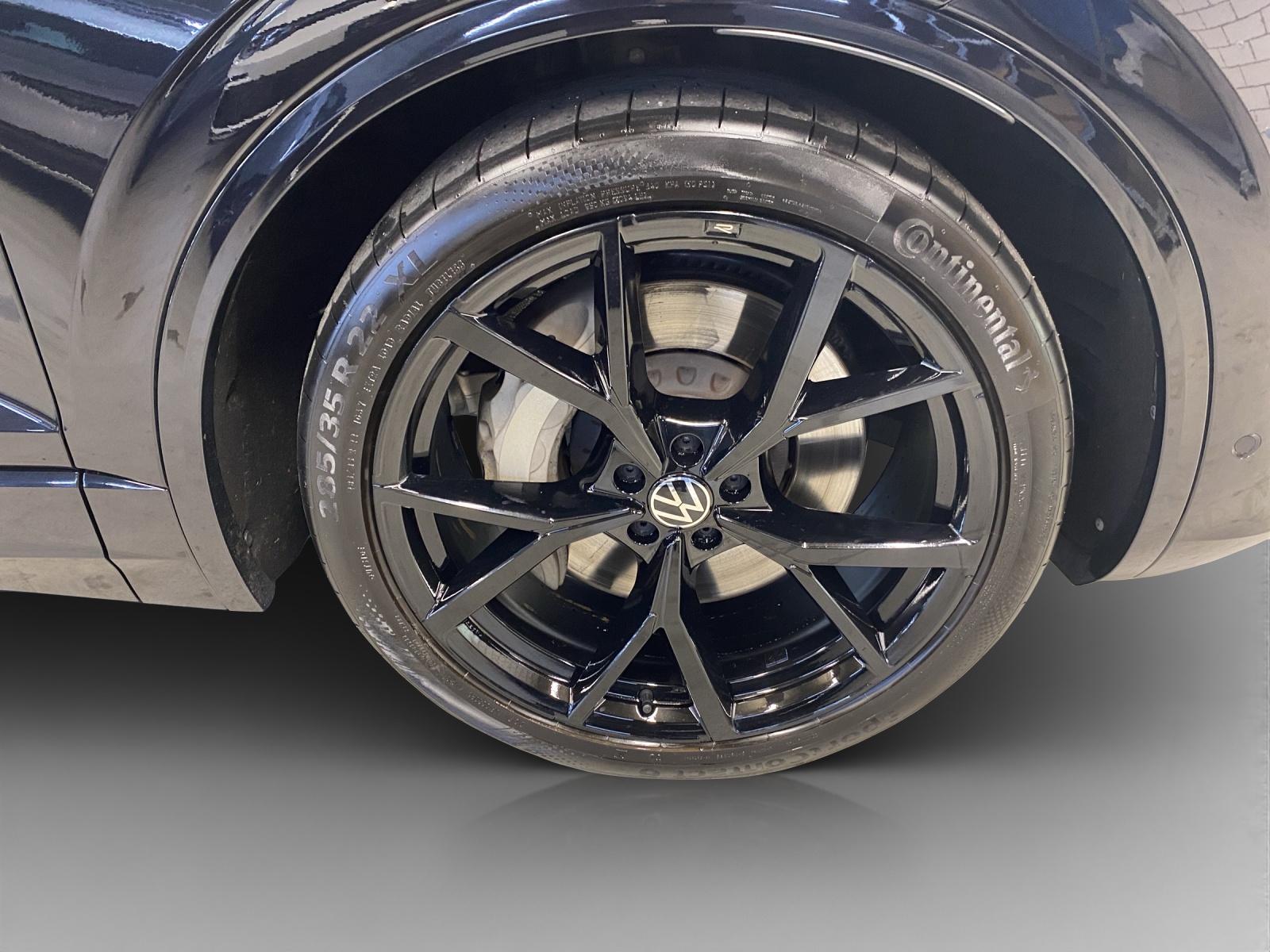 VW Touareg 3.0 TSI eHybrid R Tiptronic-image-16