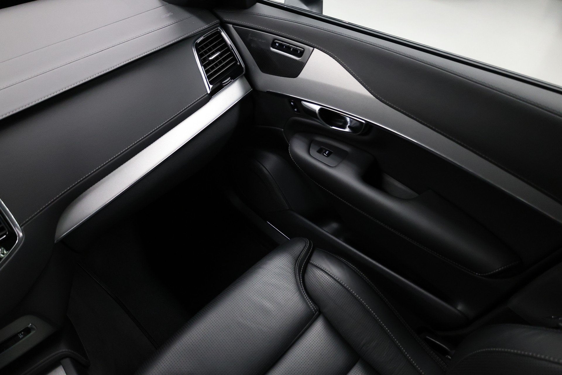 VOLVO XC90 2.0 T8 TE R-Design 7P. eAWD-image-21