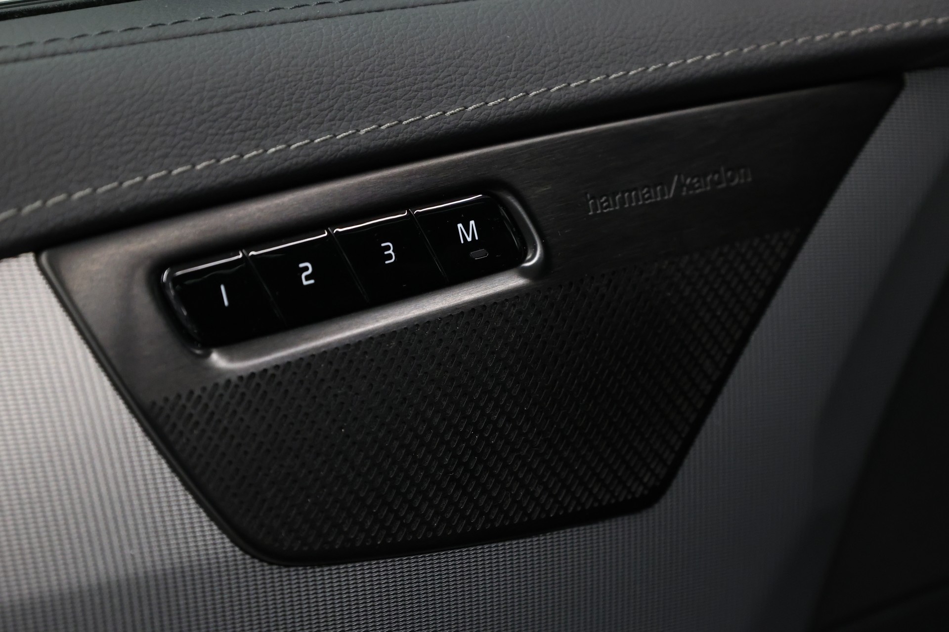 VOLVO XC90 2.0 T8 TE R-Design 7P. eAWD-image-23