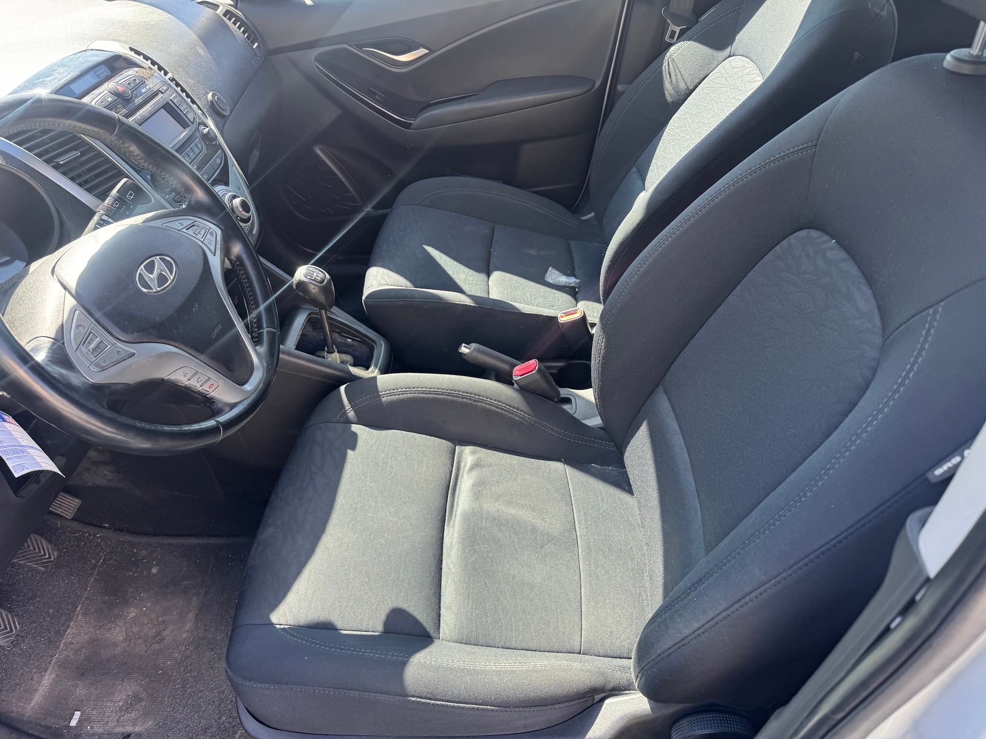 HYUNDAI iX20 1.6 Style-image-7
