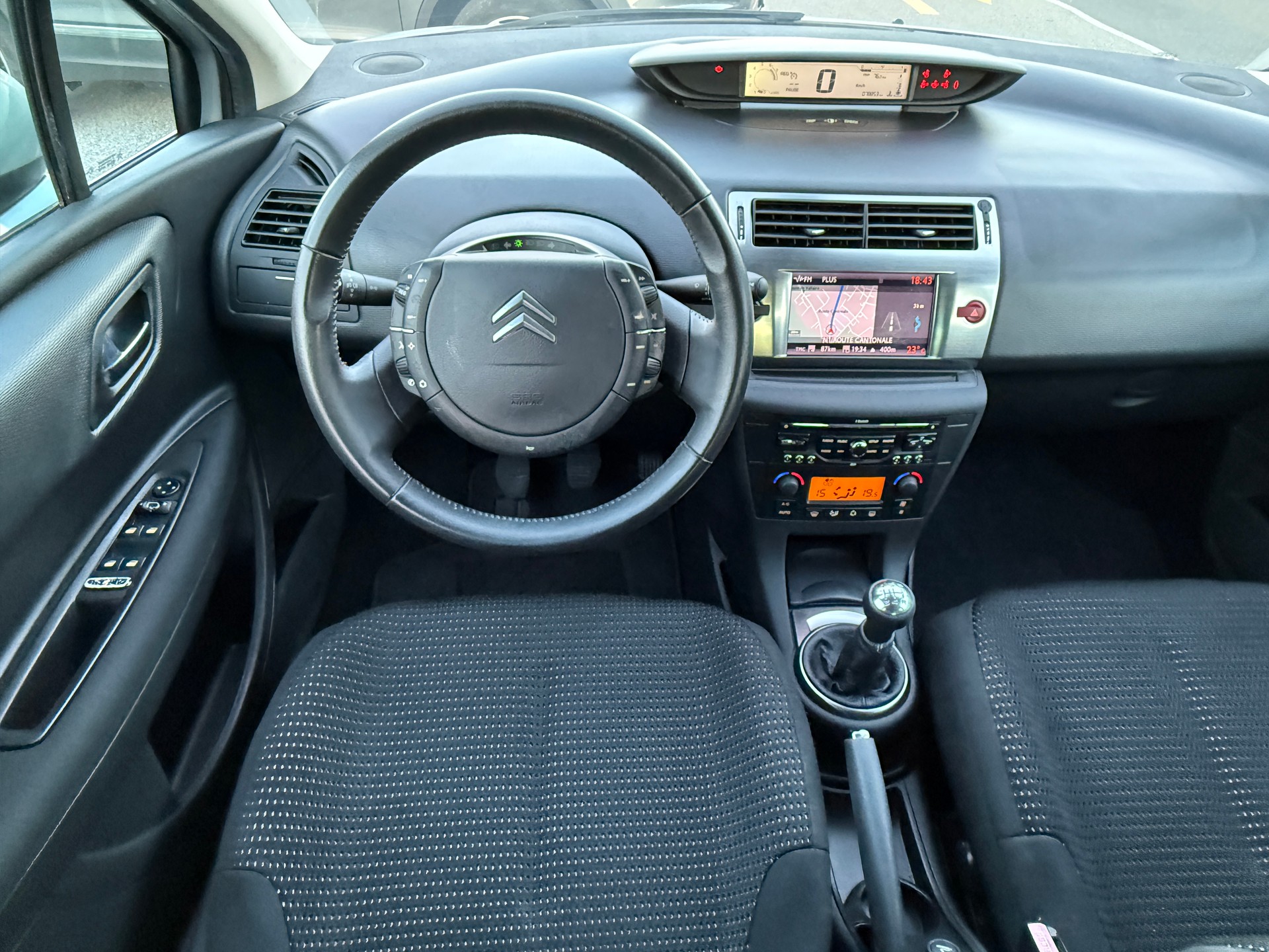 CITROEN C4 Berline 1.6i 16V VTR - Véhicule 1ère main - Nouvelle Expertise & Grand Service Fait : 03.10.2026 - Distribution par Chaîne.-image-15