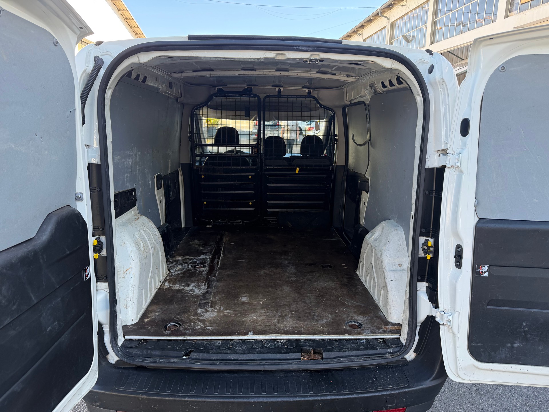 FIAT Doblò 1.3 Multijet Cargo Swiss-image-2
