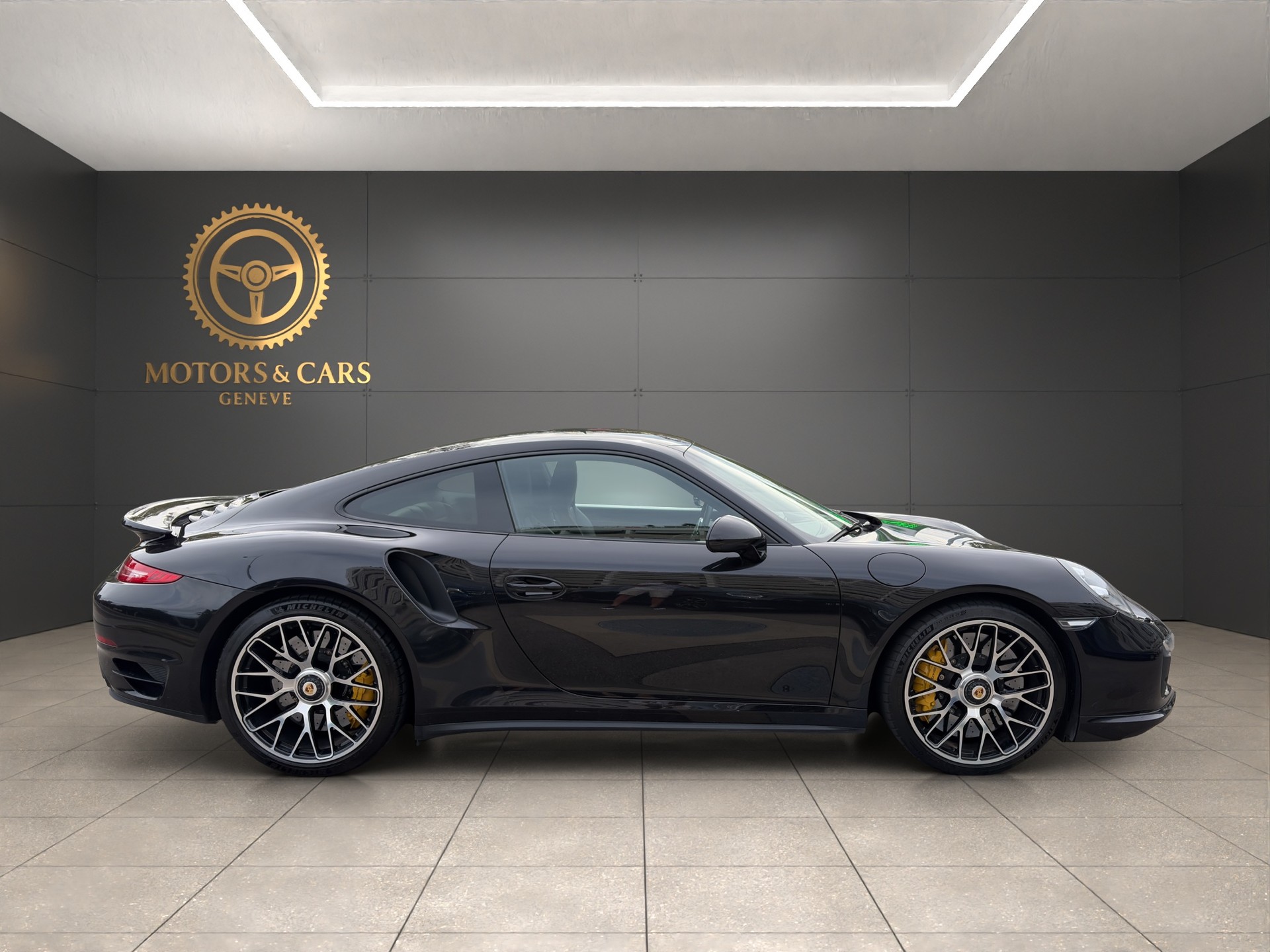 PORSCHE 911 Turbo S PDK-image-5