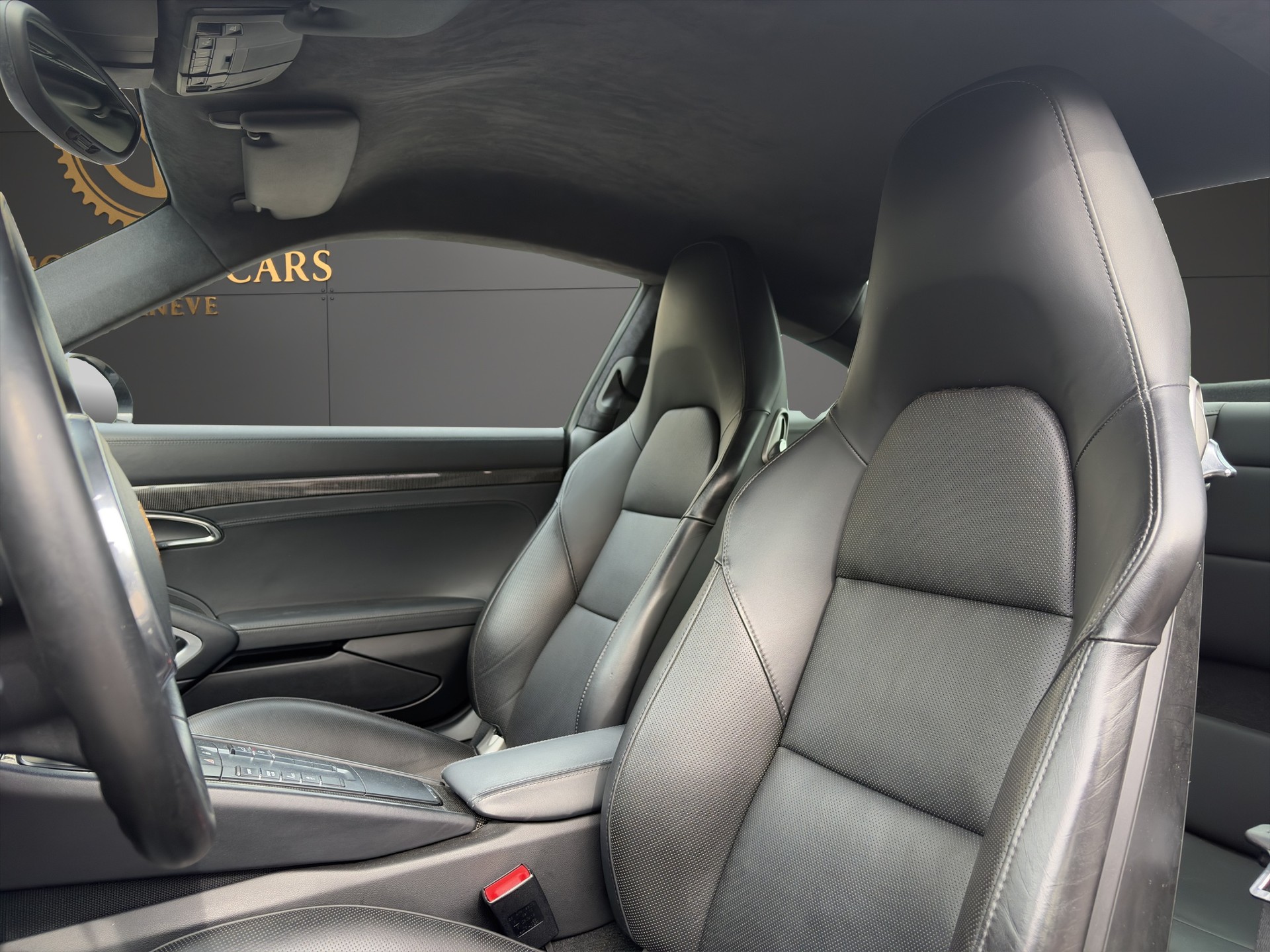 PORSCHE 911 Turbo S PDK-image-16