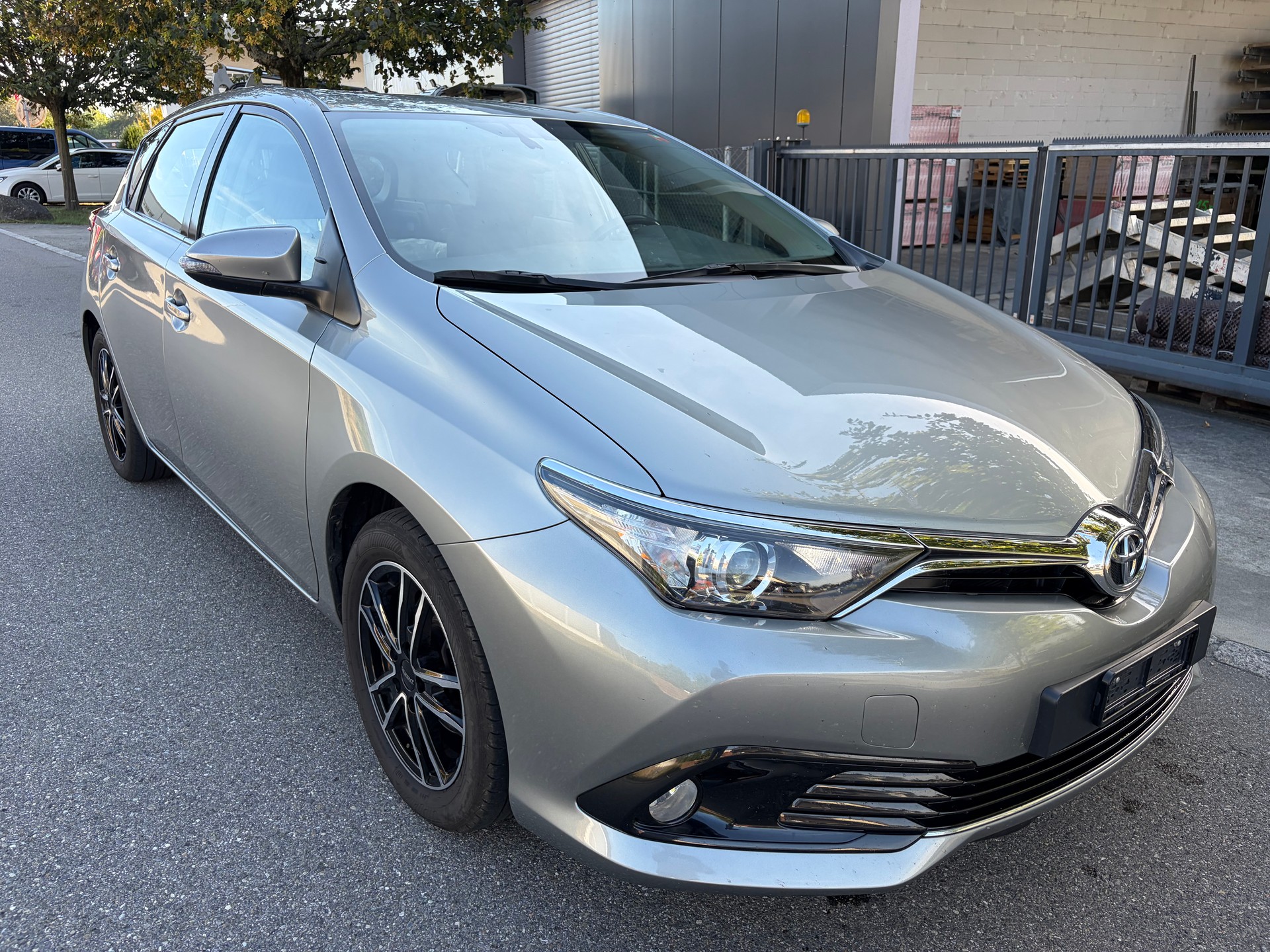 TOYOTA Auris 1.2 Turbo Trend-image-2