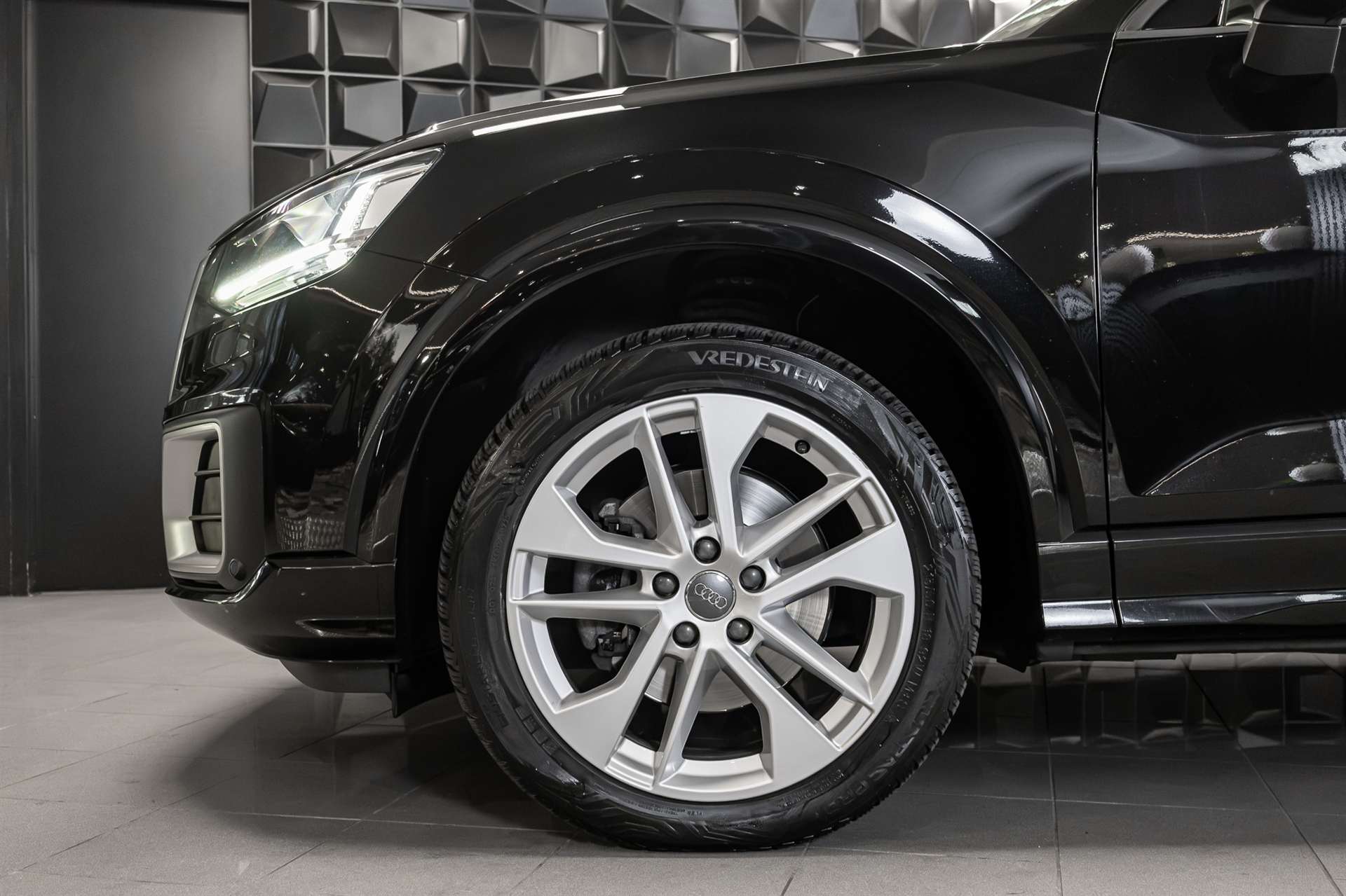AUDI Q2 2.0 TFSI sport quattro S-tronic-image-29