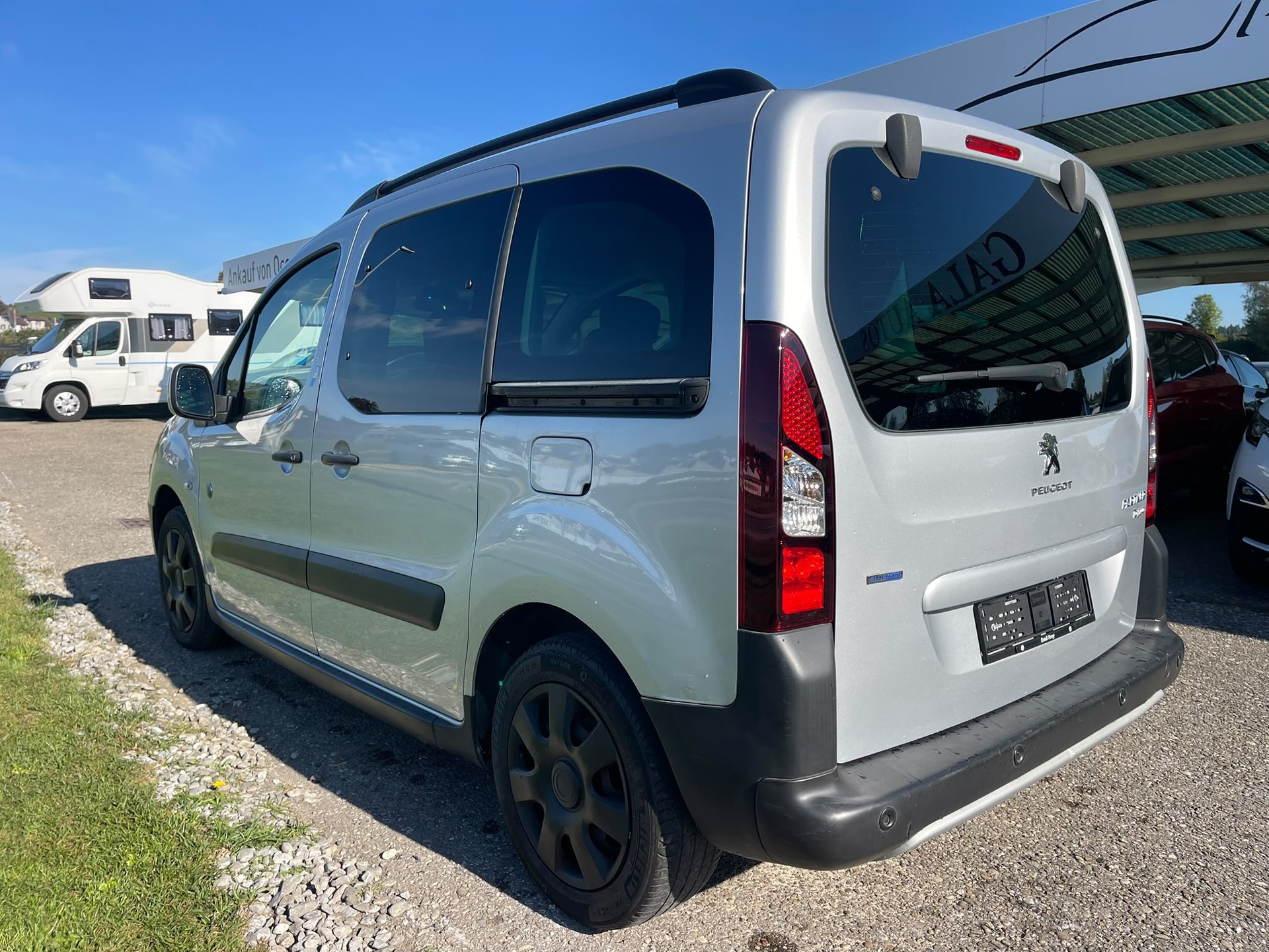 PEUGEOT Partner 1.6 BlueHDi Outdoor-image-3