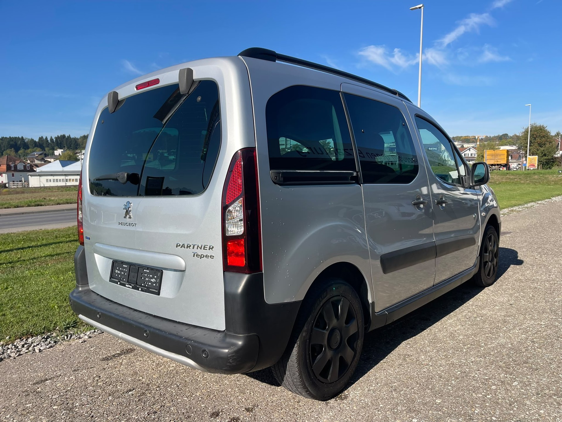 PEUGEOT Partner 1.6 BlueHDi Outdoor-image-4