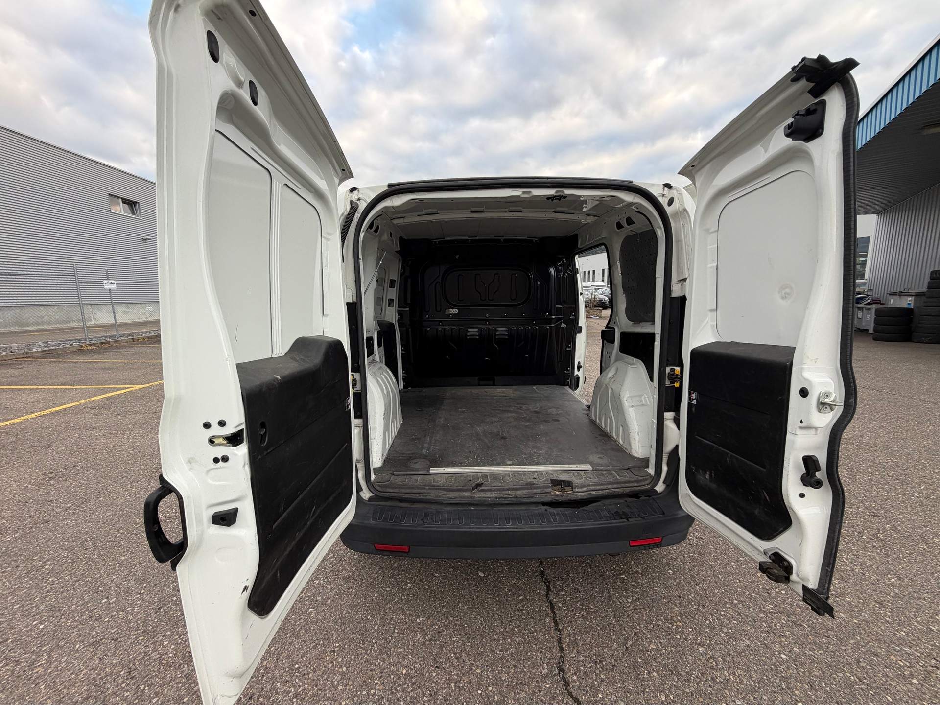 FIAT Doblò 1.6 Multijet Cargo Base-image-7