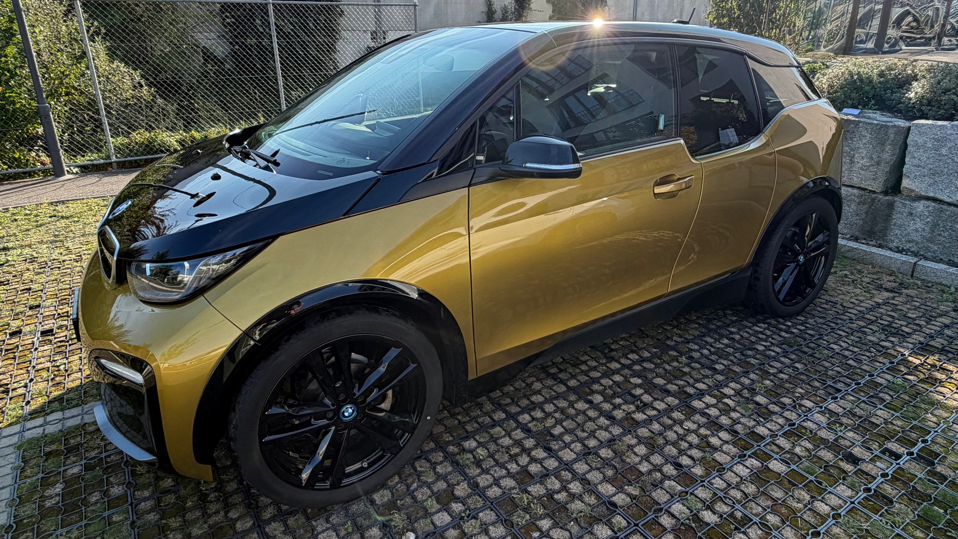 BMW i3s S 120 Ah 100 % elektrisch-image-1