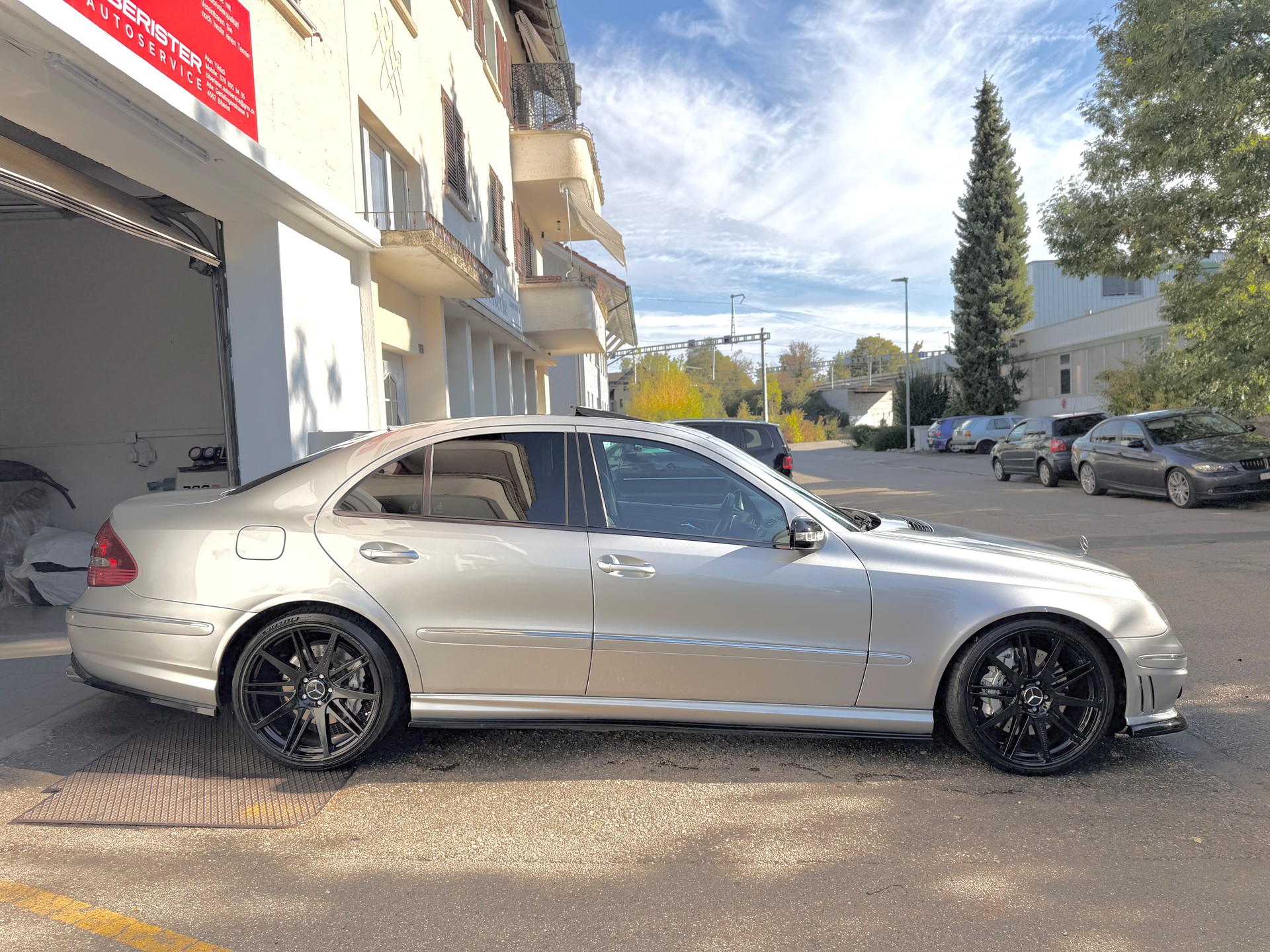 MERCEDES-BENZ E 55 AMG Automatic-image-5