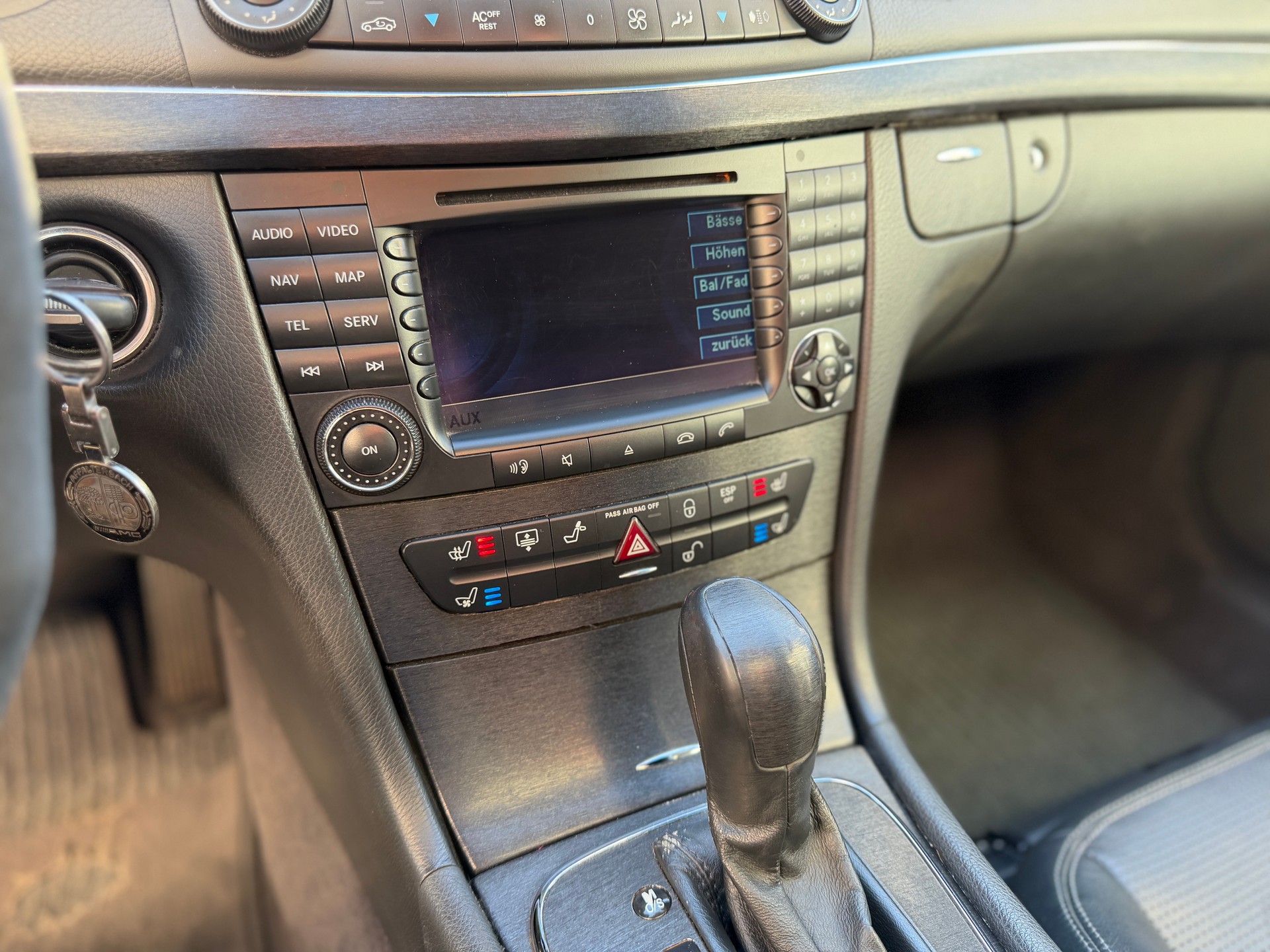 MERCEDES-BENZ E 55 AMG Automatic-image-9