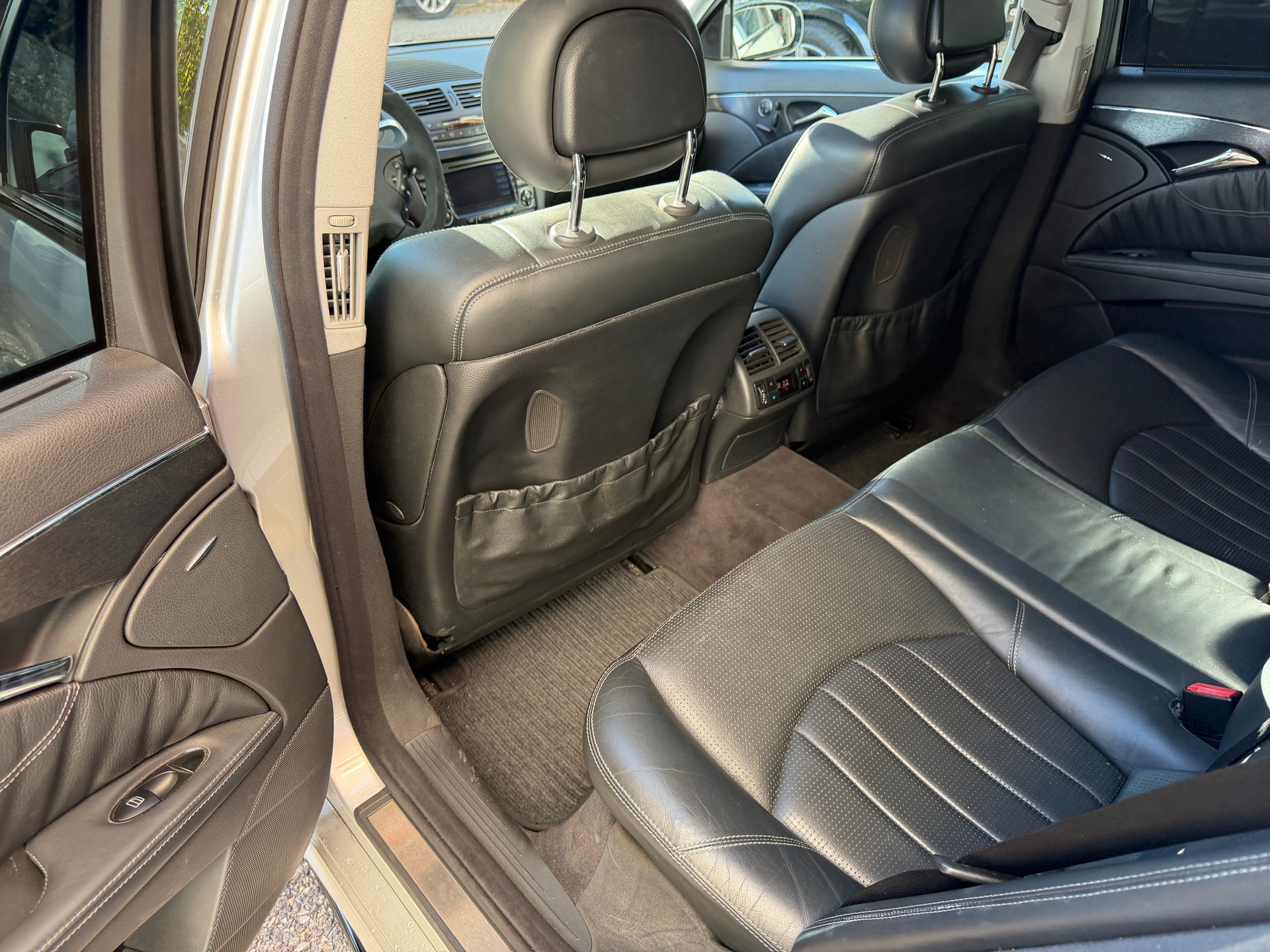 MERCEDES-BENZ E 55 AMG Automatic-image-14