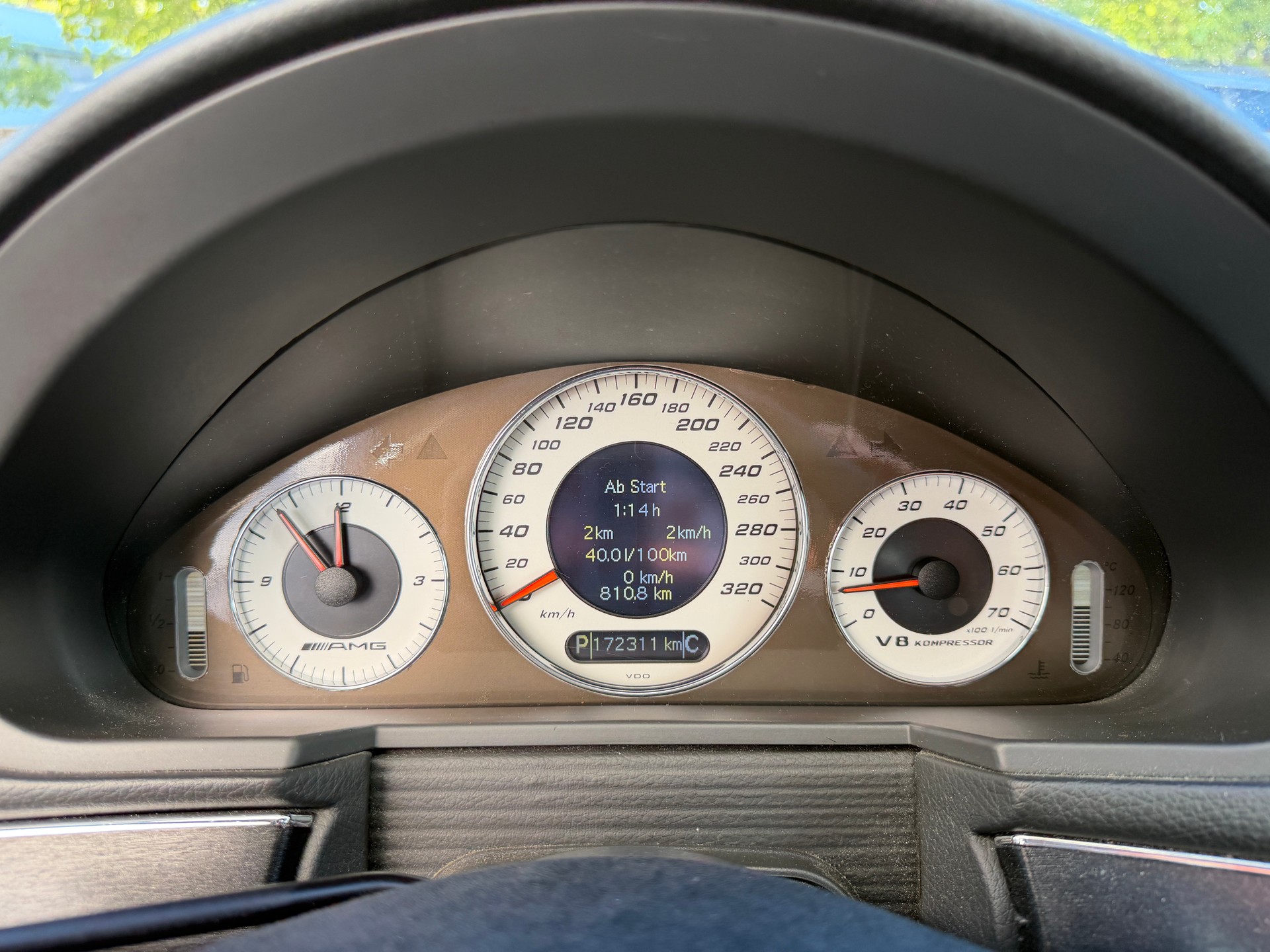 MERCEDES-BENZ E 55 AMG Automatic-image-13