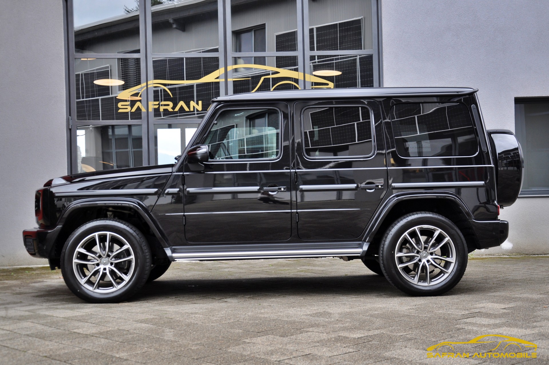 MERCEDES-BENZ G 450d 9G-Tronic-image-3