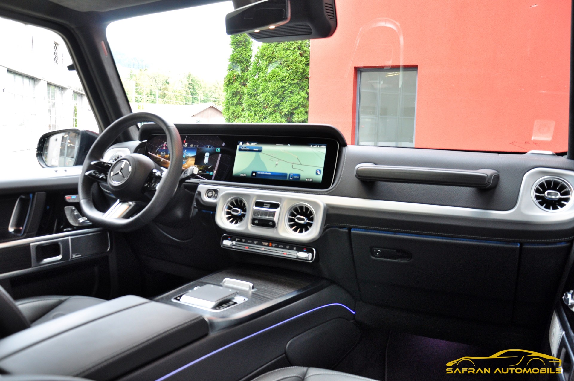 MERCEDES-BENZ G 450d 9G-Tronic-image-10