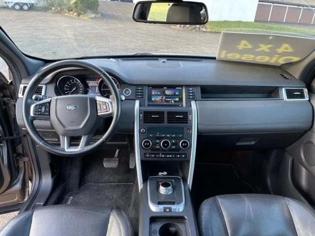 LAND ROVER Discovery Sport 2.0 TD4 Pure AT9-image-10