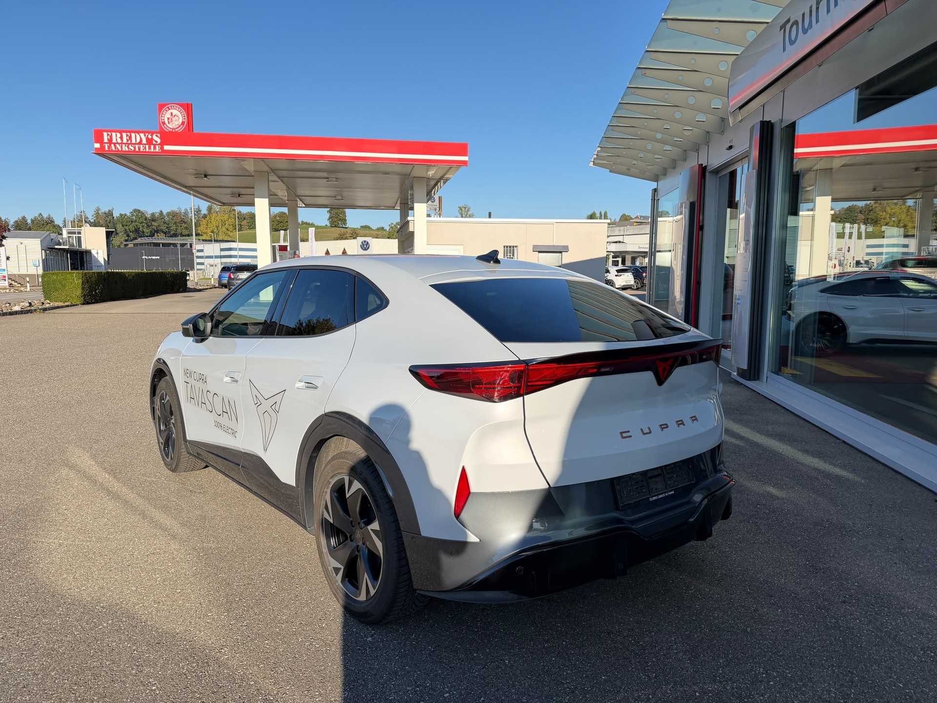 CUPRA Tavascan 77 kWh Edge-image-2