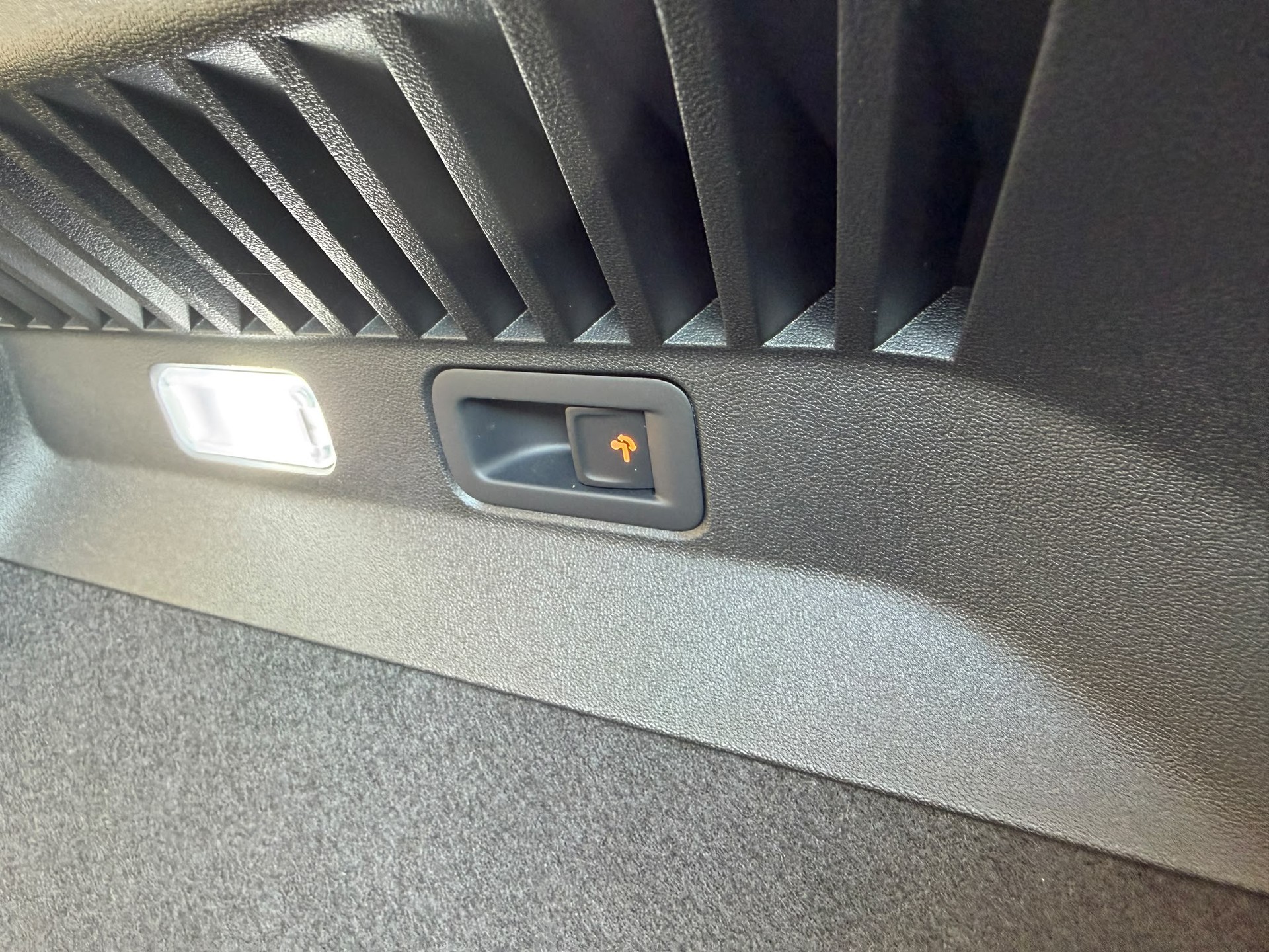 CUPRA Tavascan 77 kWh Edge-image-26
