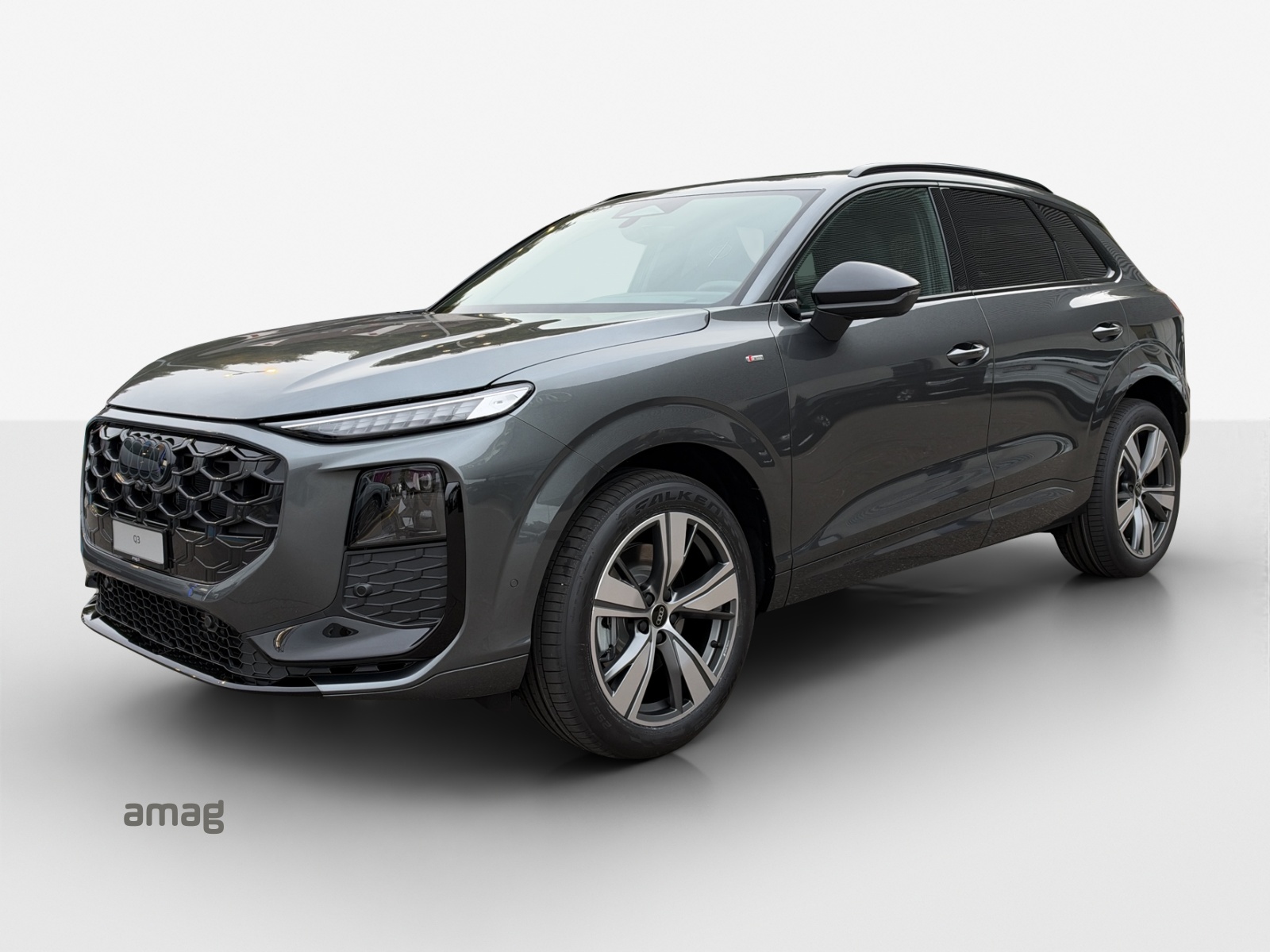 AUDI Q3 SUV TFSI quattro 195 kW S tronic-image-0