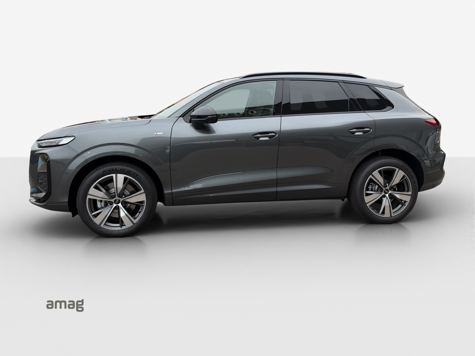 AUDI Q3 SUV TFSI quattro 195 kW S tronic-image-1